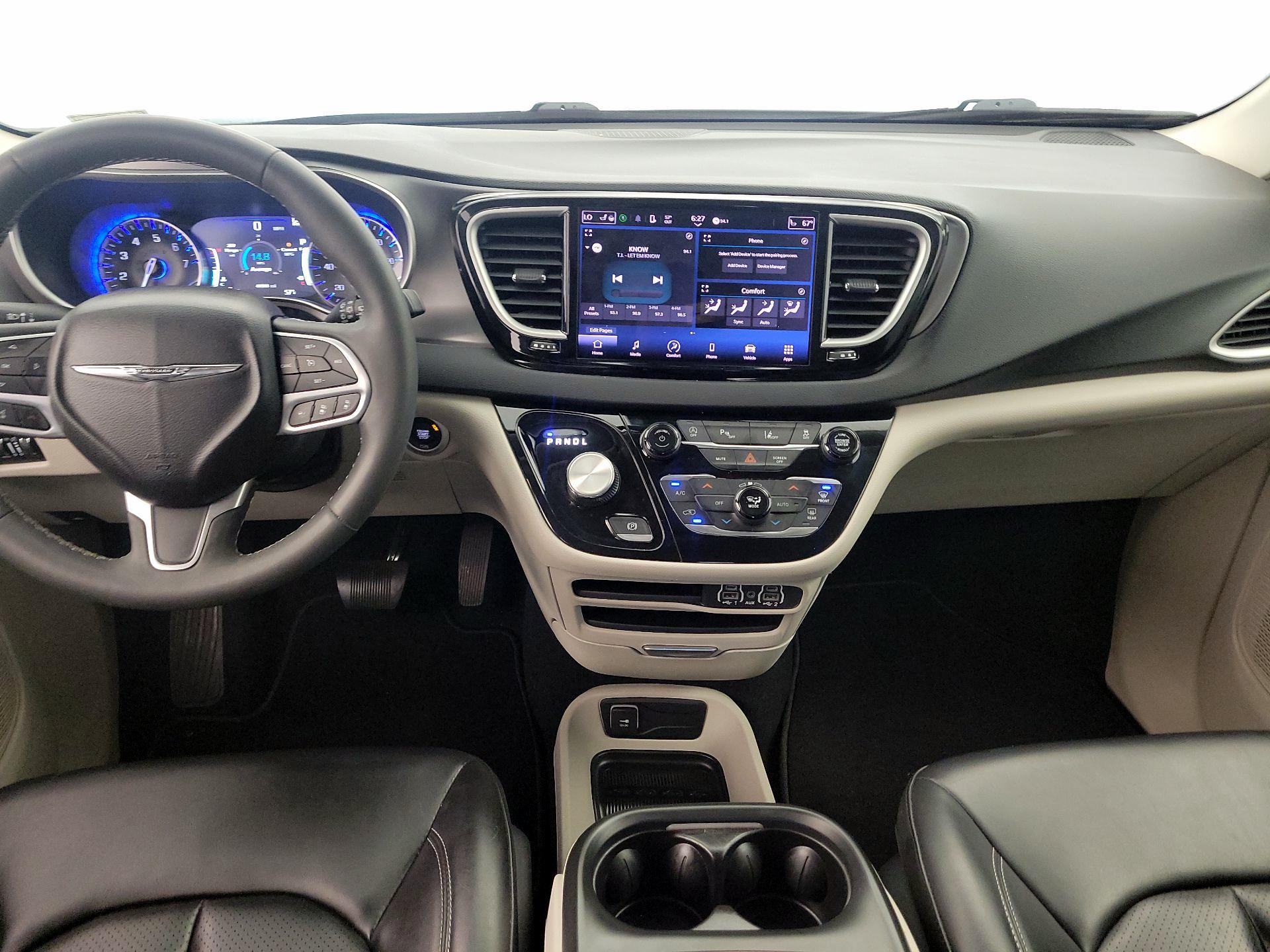 Thumbnail: 2023 Chrysler Pacifica - 9