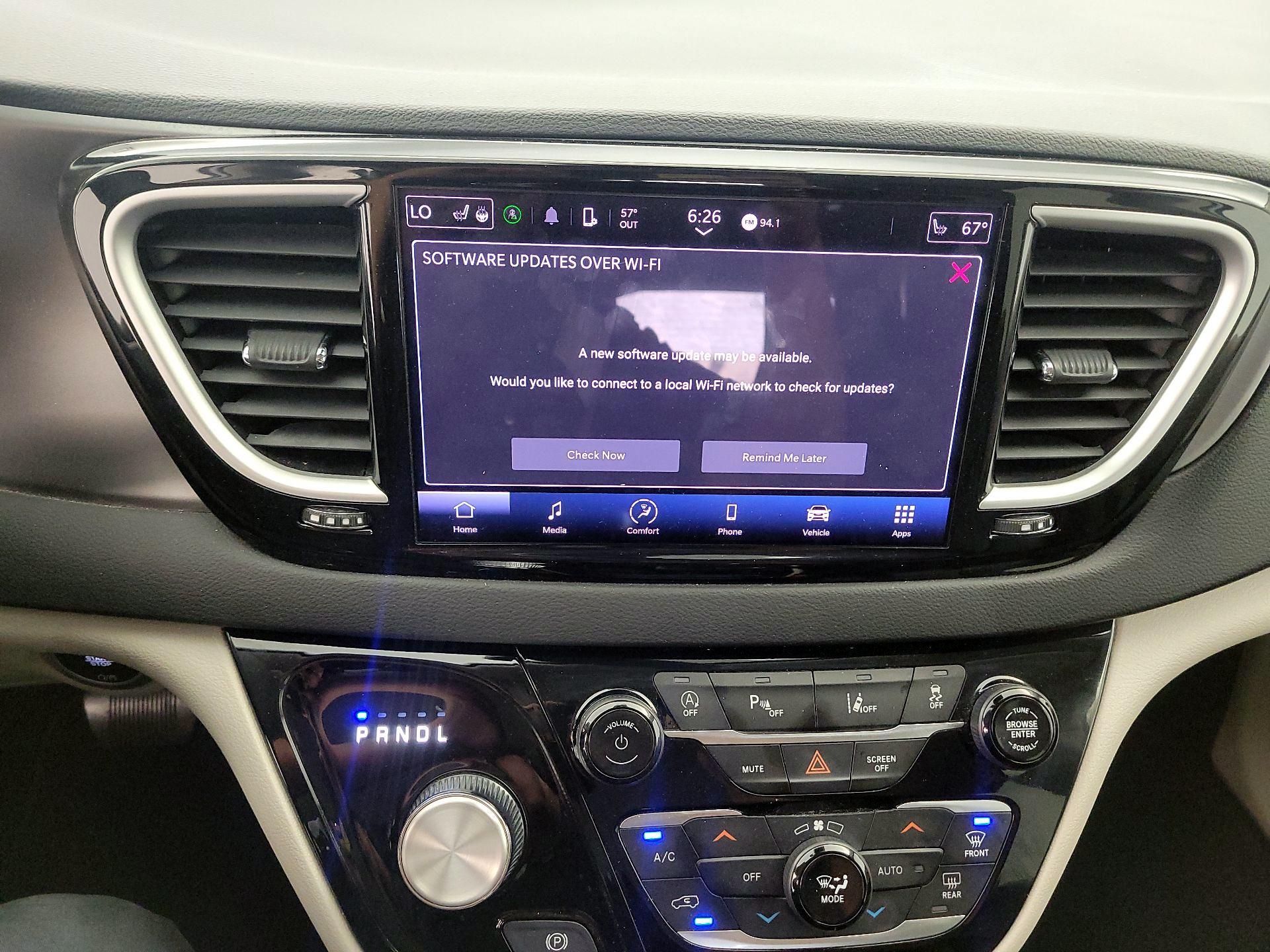 Thumbnail: 2023 Chrysler Pacifica - 15