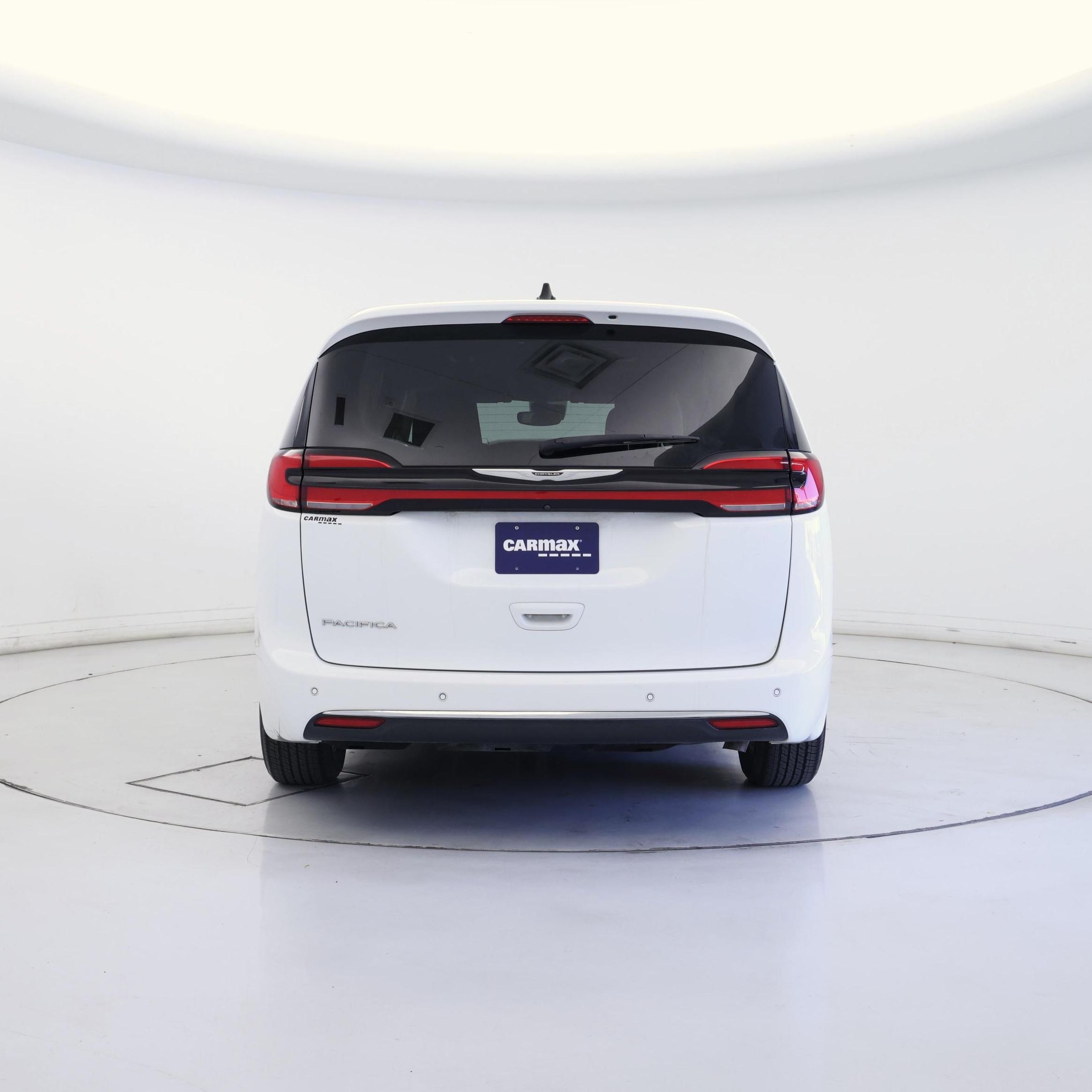 Thumbnail: 2023 Chrysler Pacifica - 6