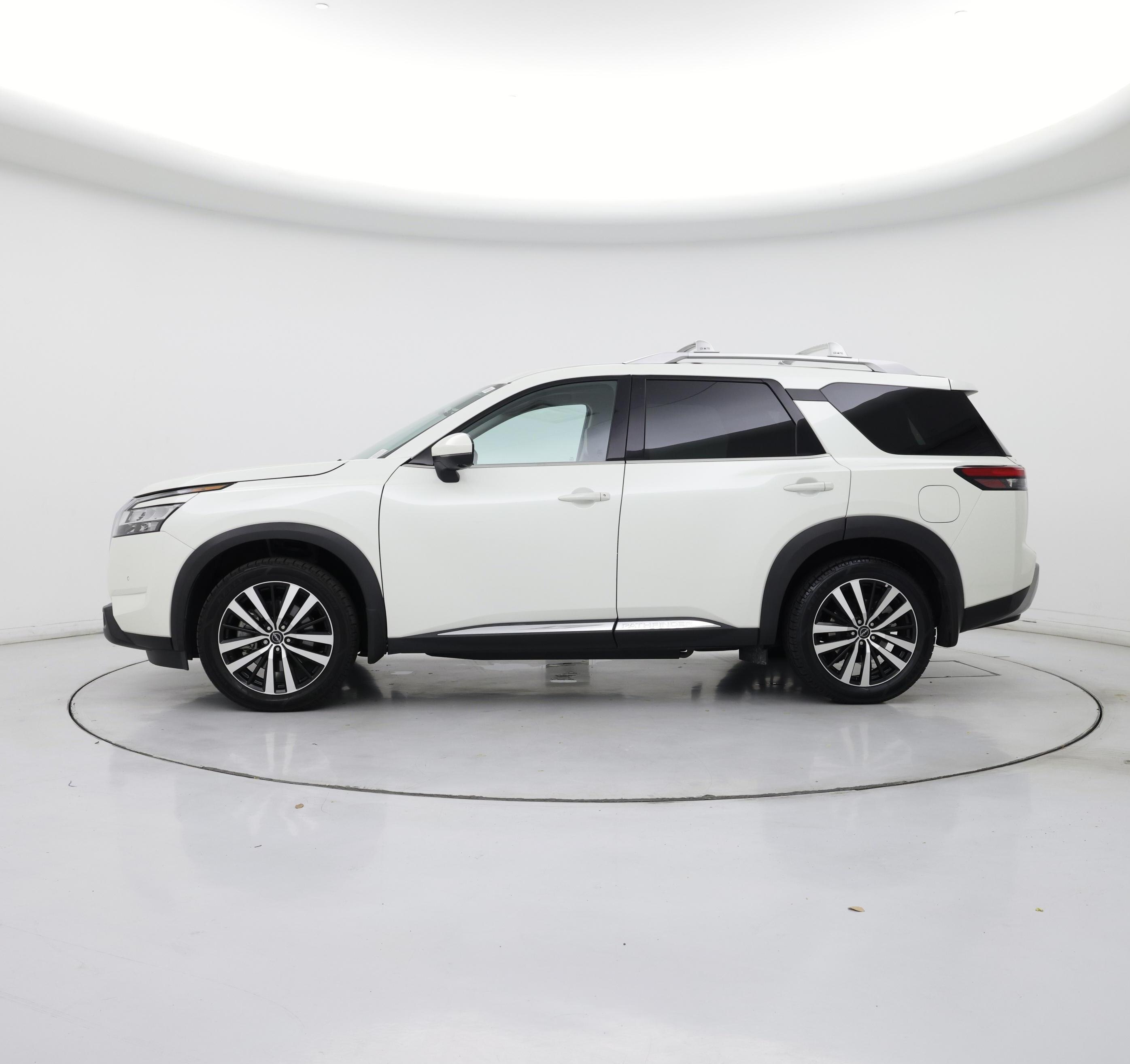 Thumbnail: 2024 Nissan Pathfinder - 3
