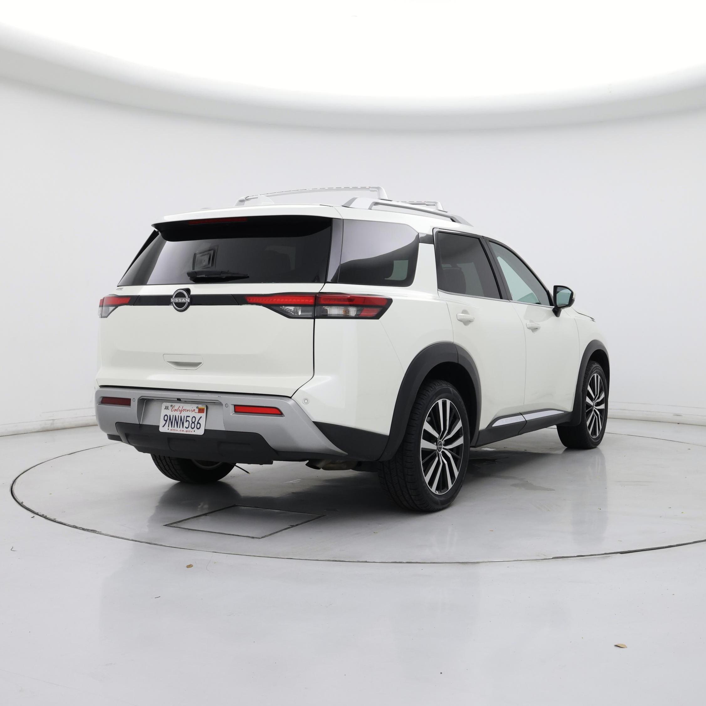 Thumbnail: 2024 Nissan Pathfinder - 8