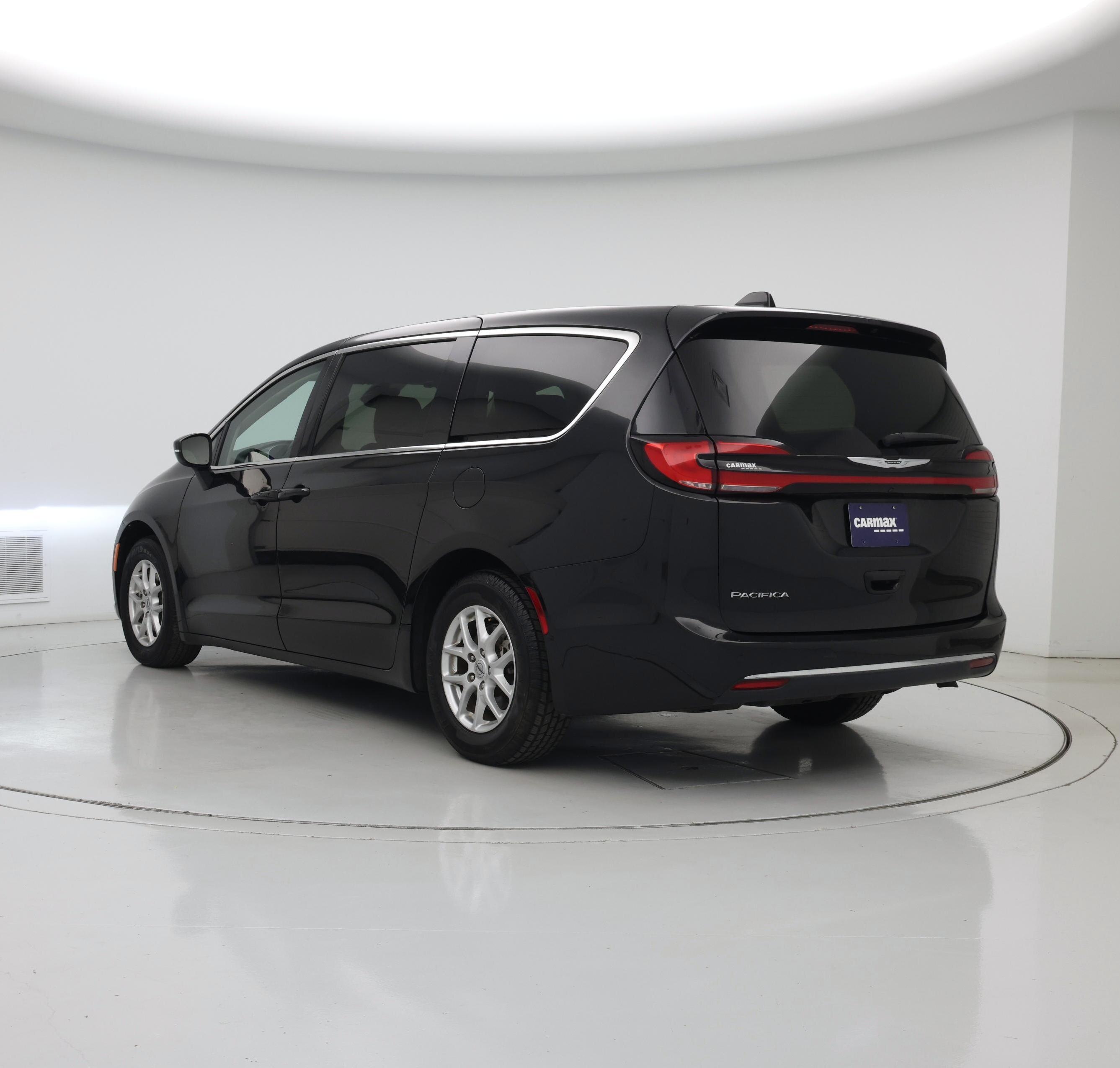 Thumbnail: 2023 Chrysler Pacifica - 2