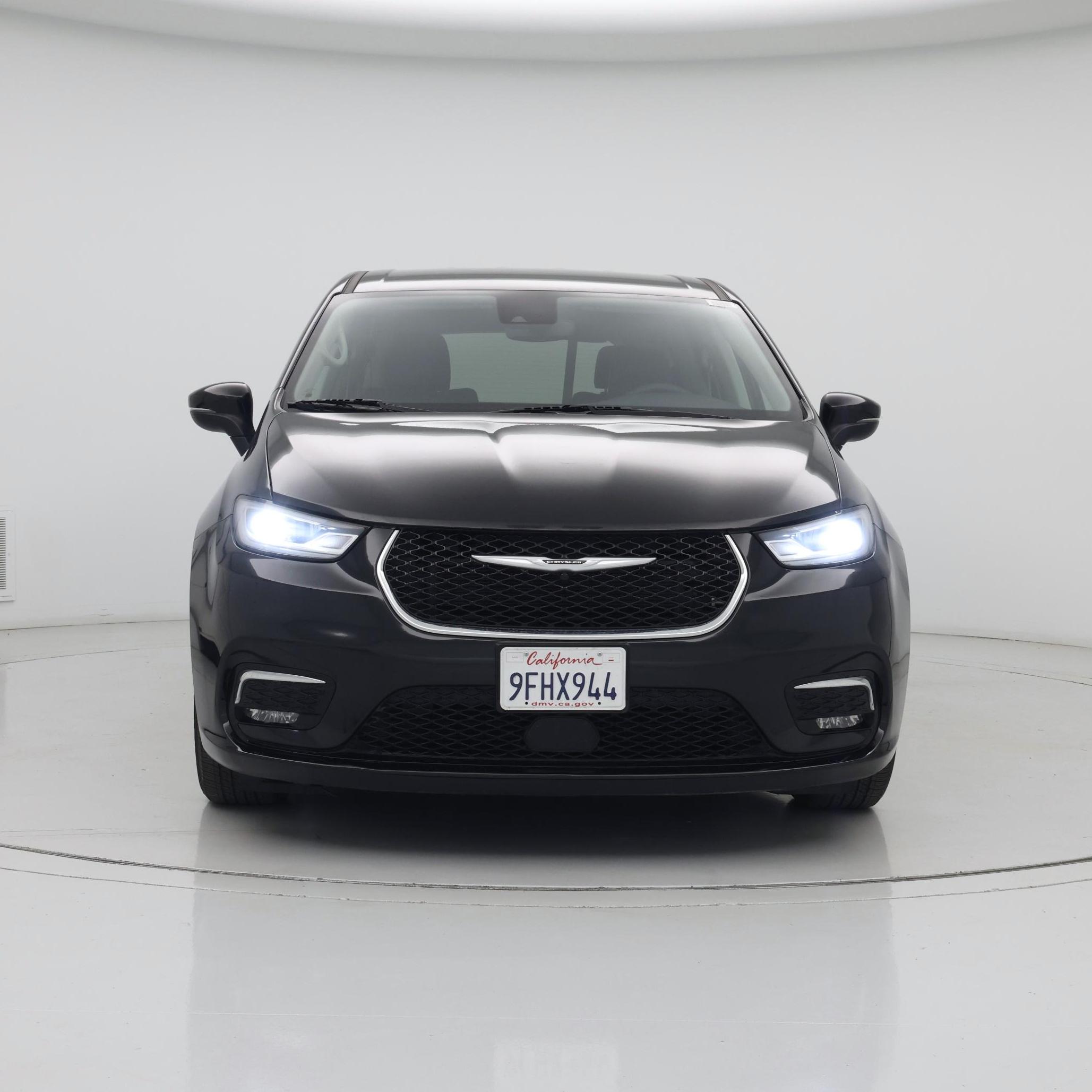 Thumbnail: 2023 Chrysler Pacifica - 5