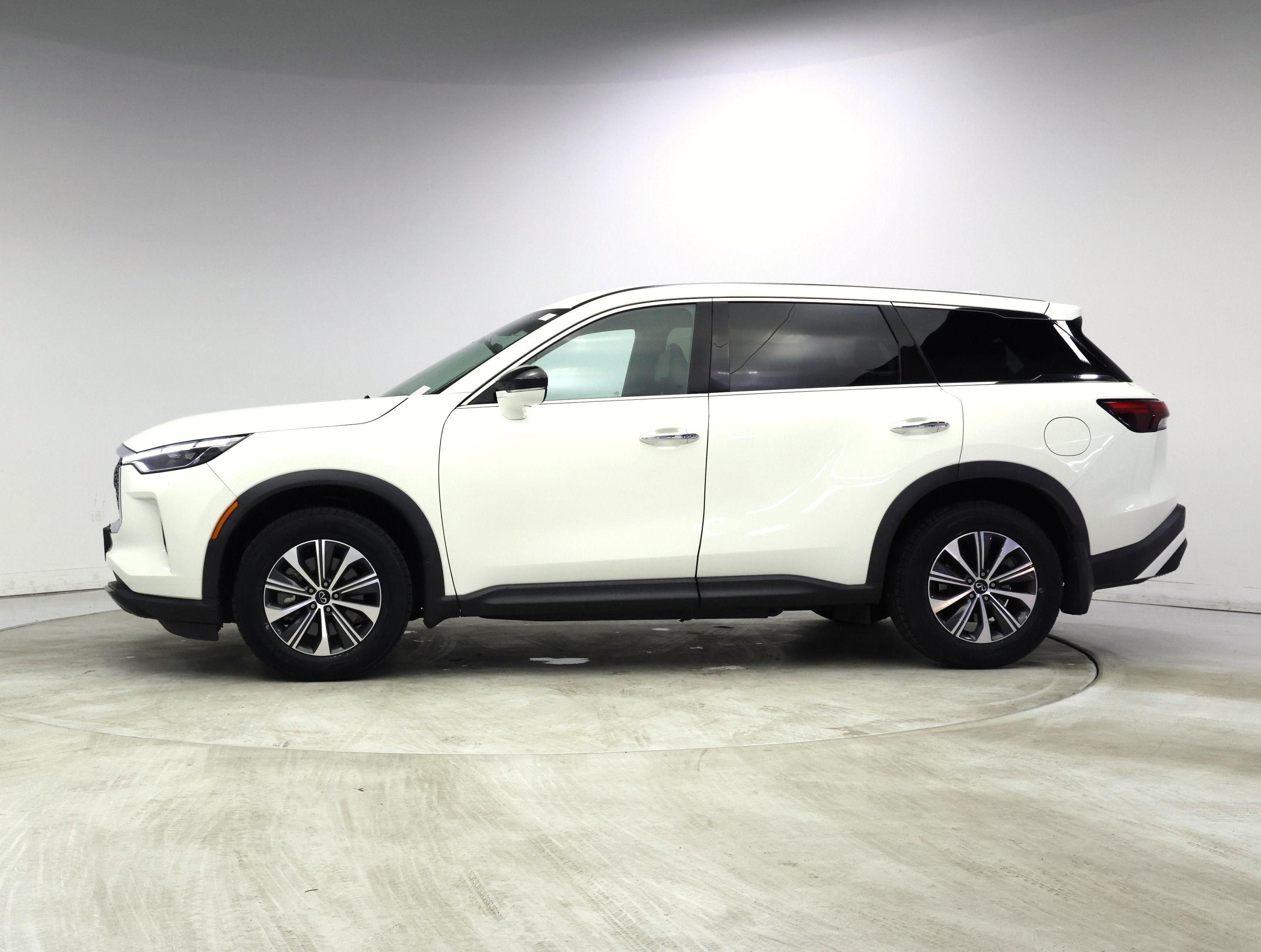 Thumbnail: 2023 INFINITI QX60 - 3