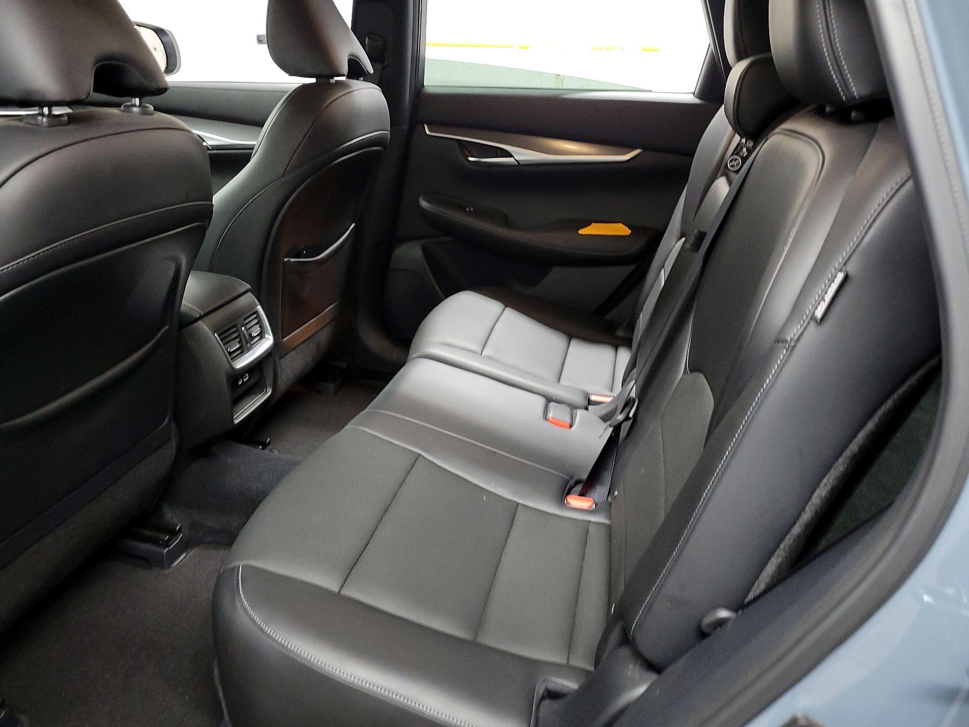 Thumbnail: 2023 INFINITI QX50 - 17