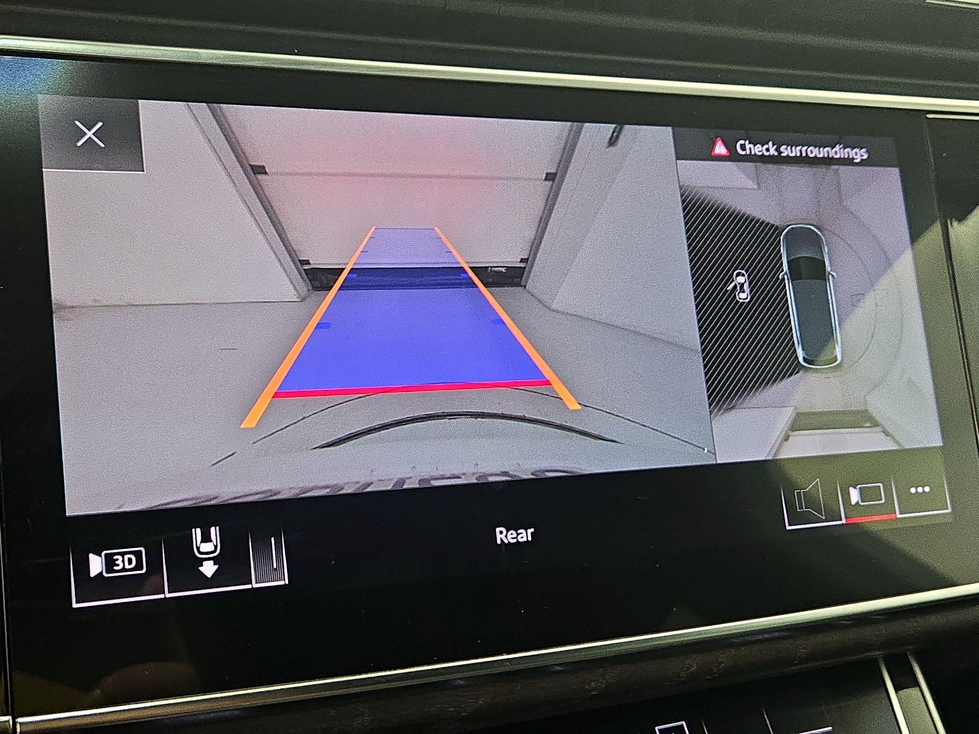 Thumbnail: 2020 Audi Q7 - 15