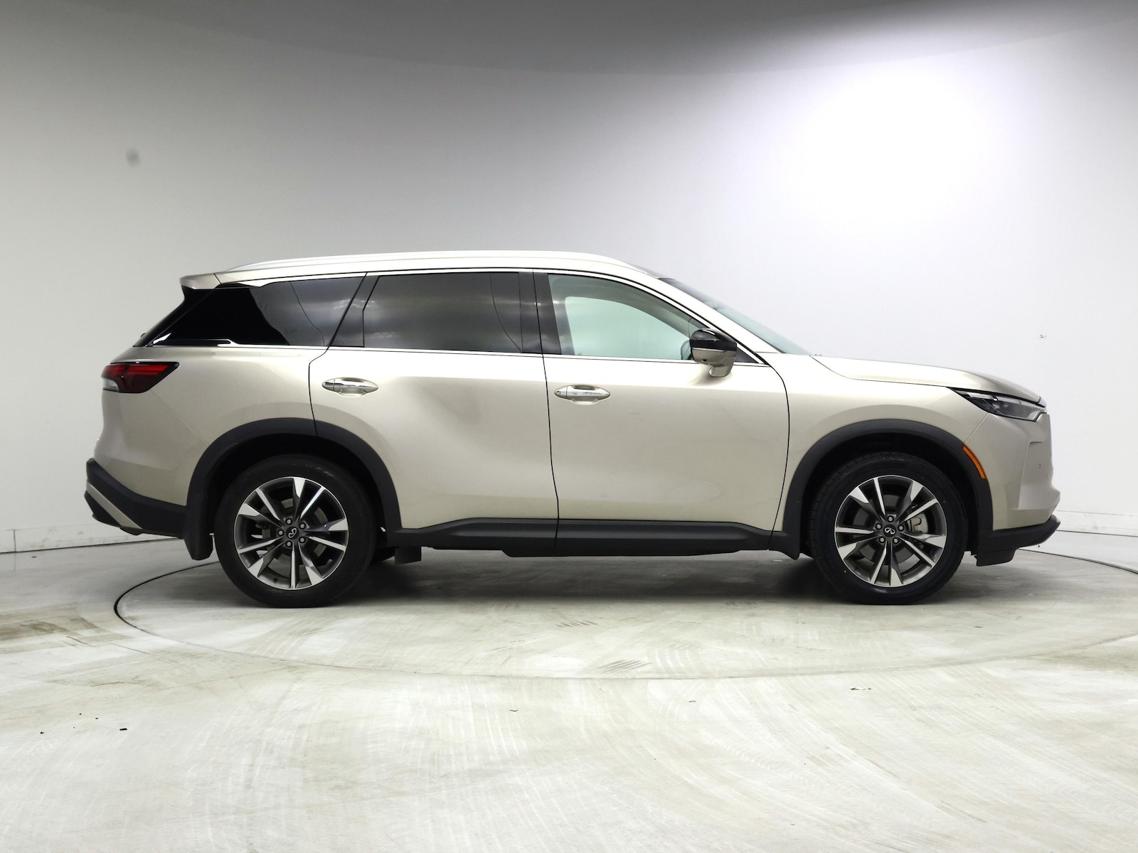 2023 INFINITI QX60 LUXE - Photo 8