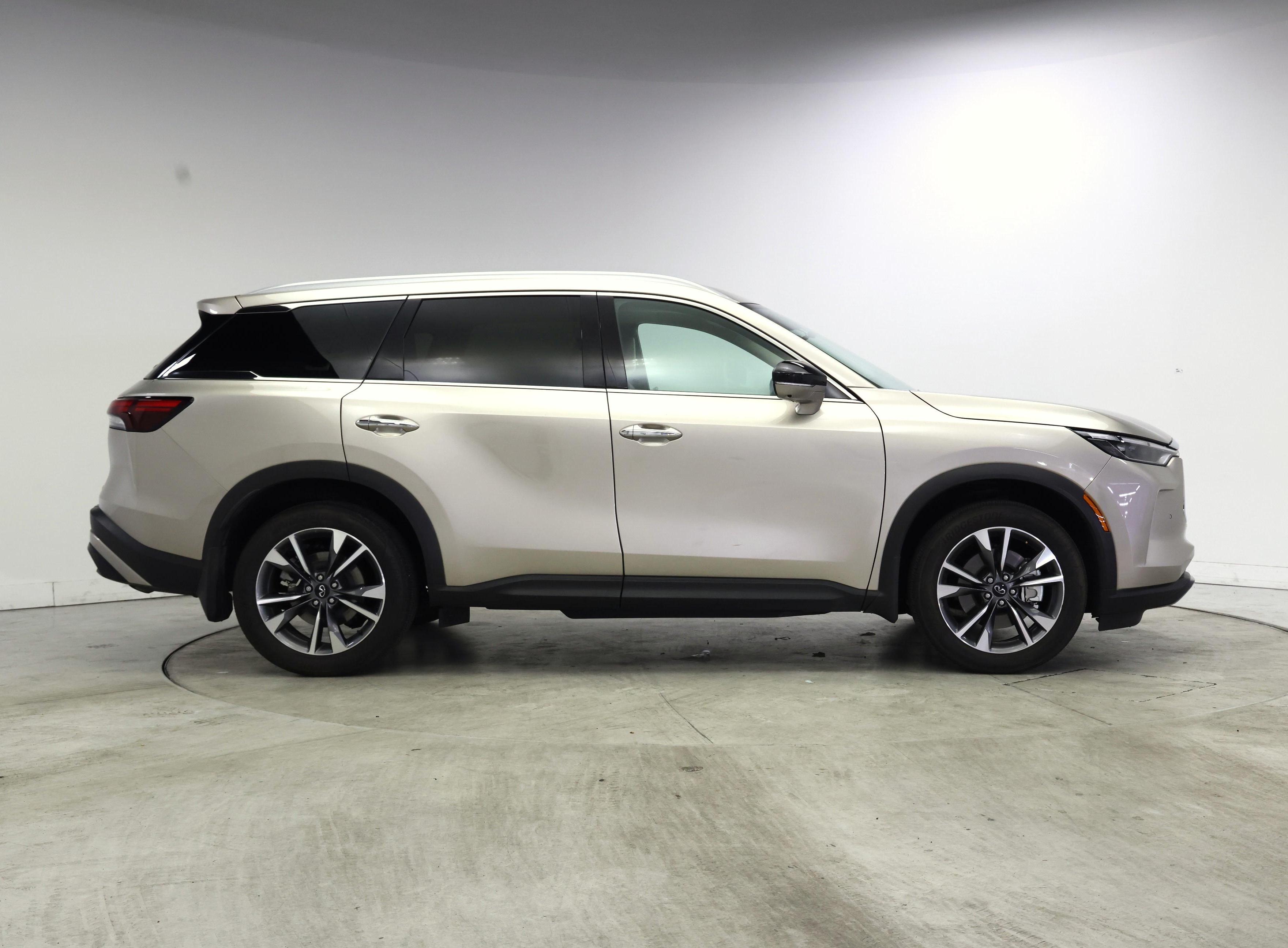 Thumbnail: 2023 INFINITI QX60 - 7