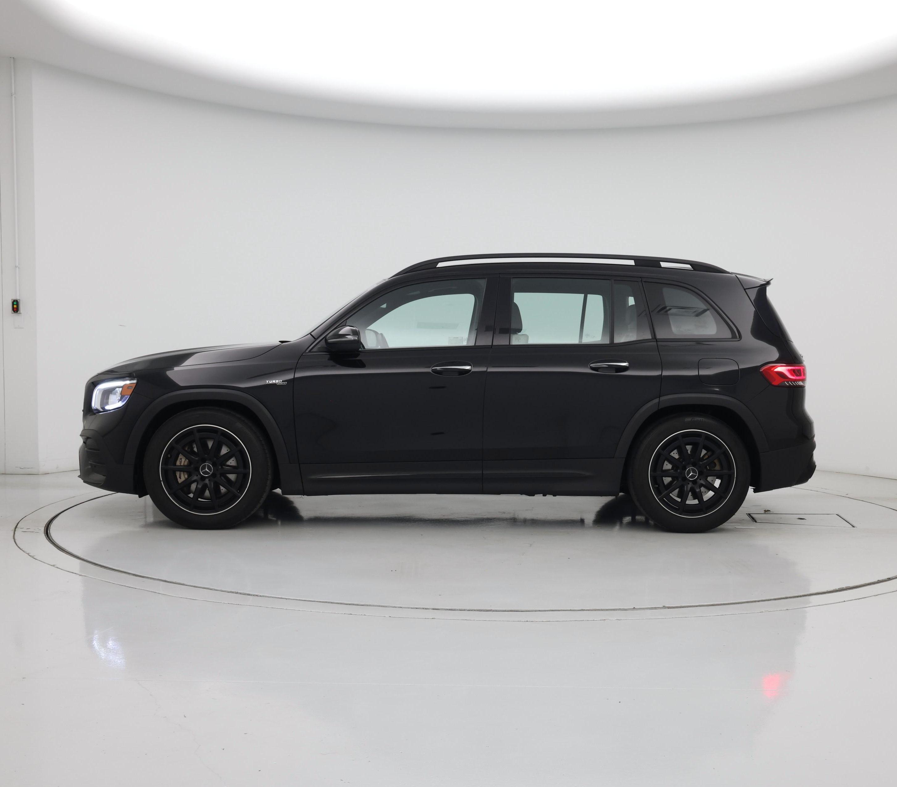 Thumbnail: 2021 Mercedes-Benz GLB - 3