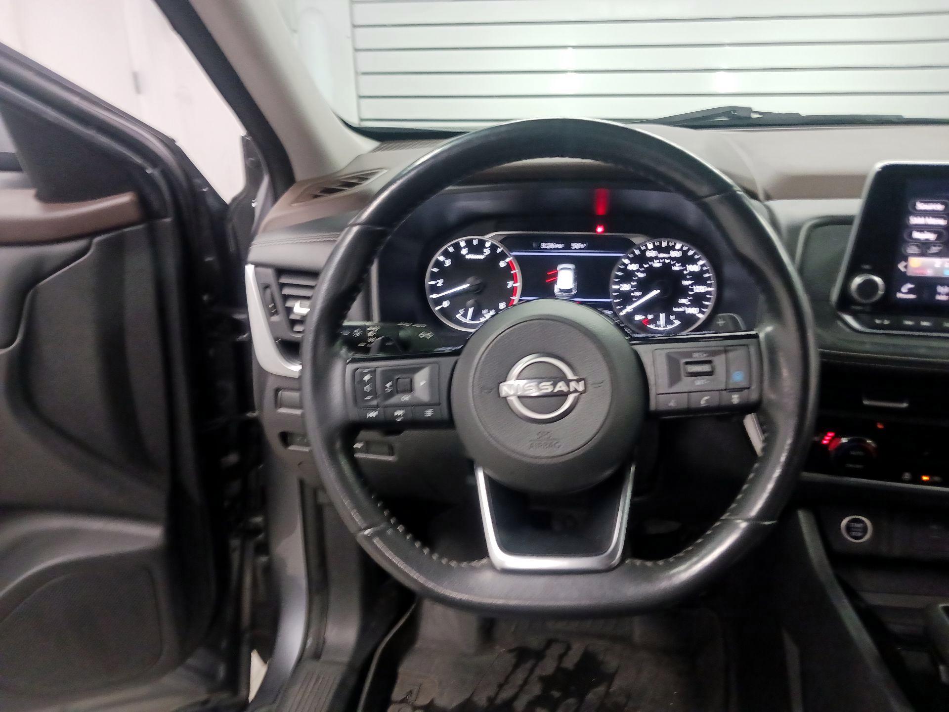 Thumbnail: 2023 Nissan Rogue - 10