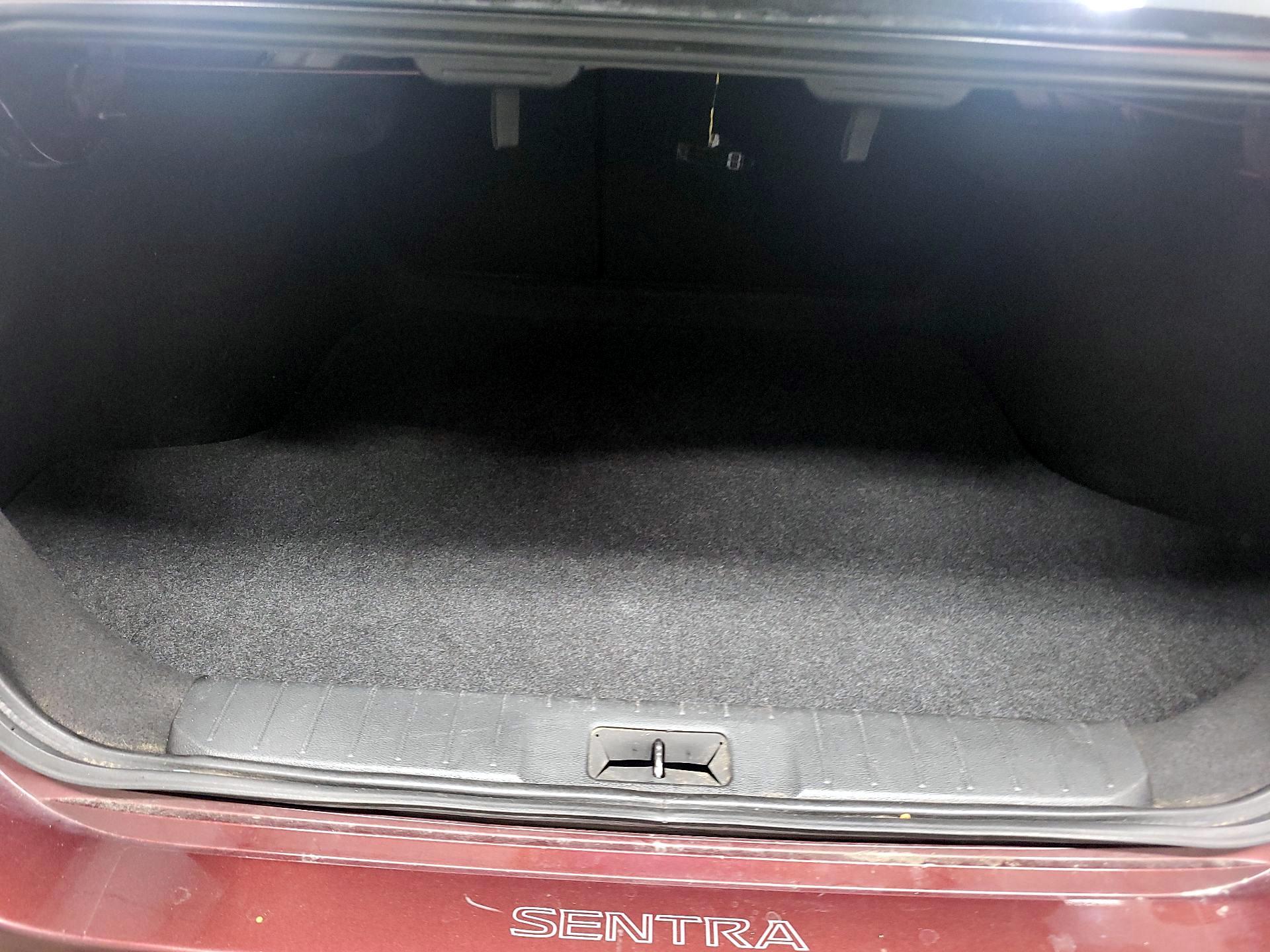 Thumbnail: 2025 Nissan Sentra - 18