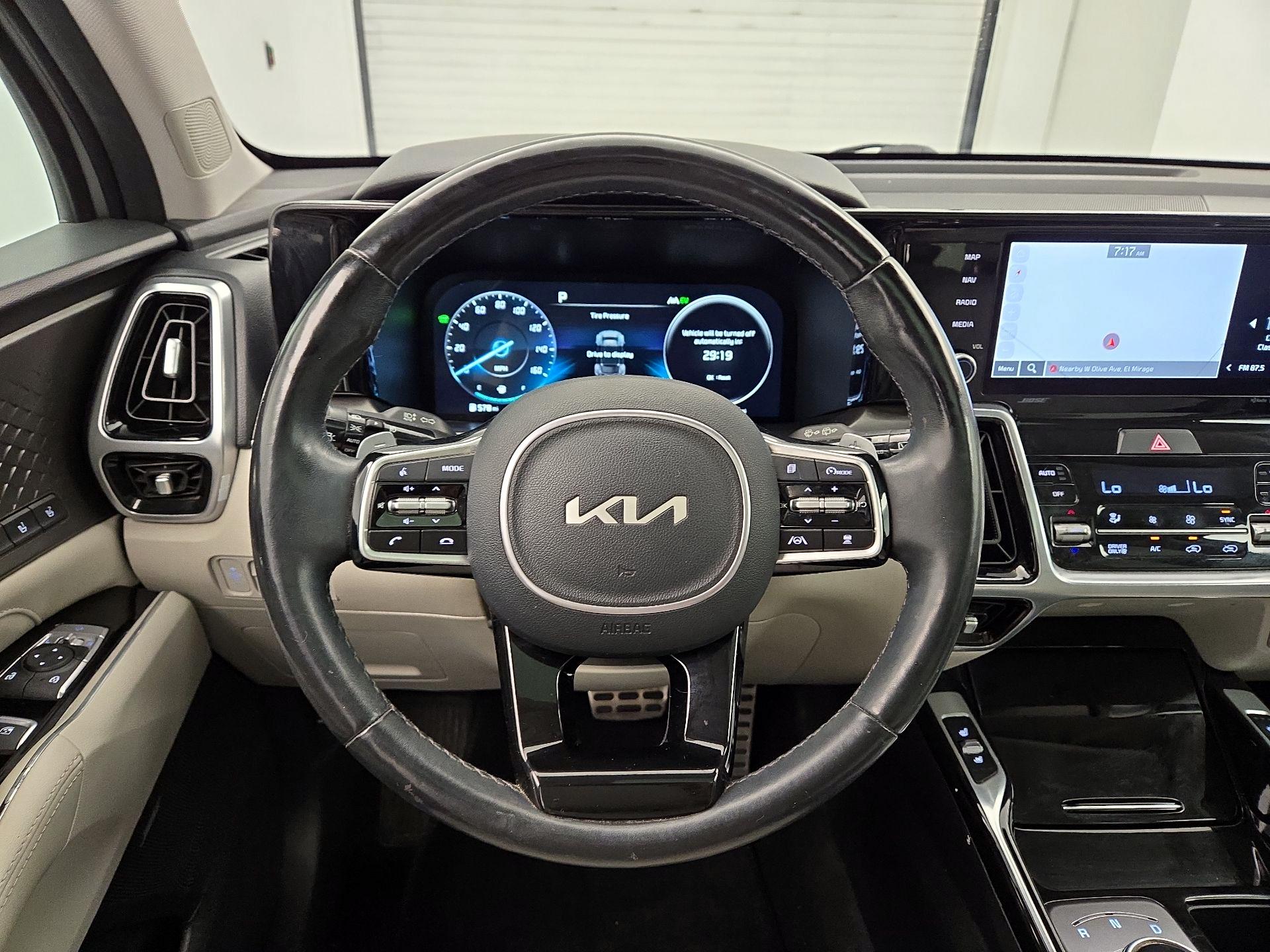 Thumbnail: 2023 Kia Sorento - 10