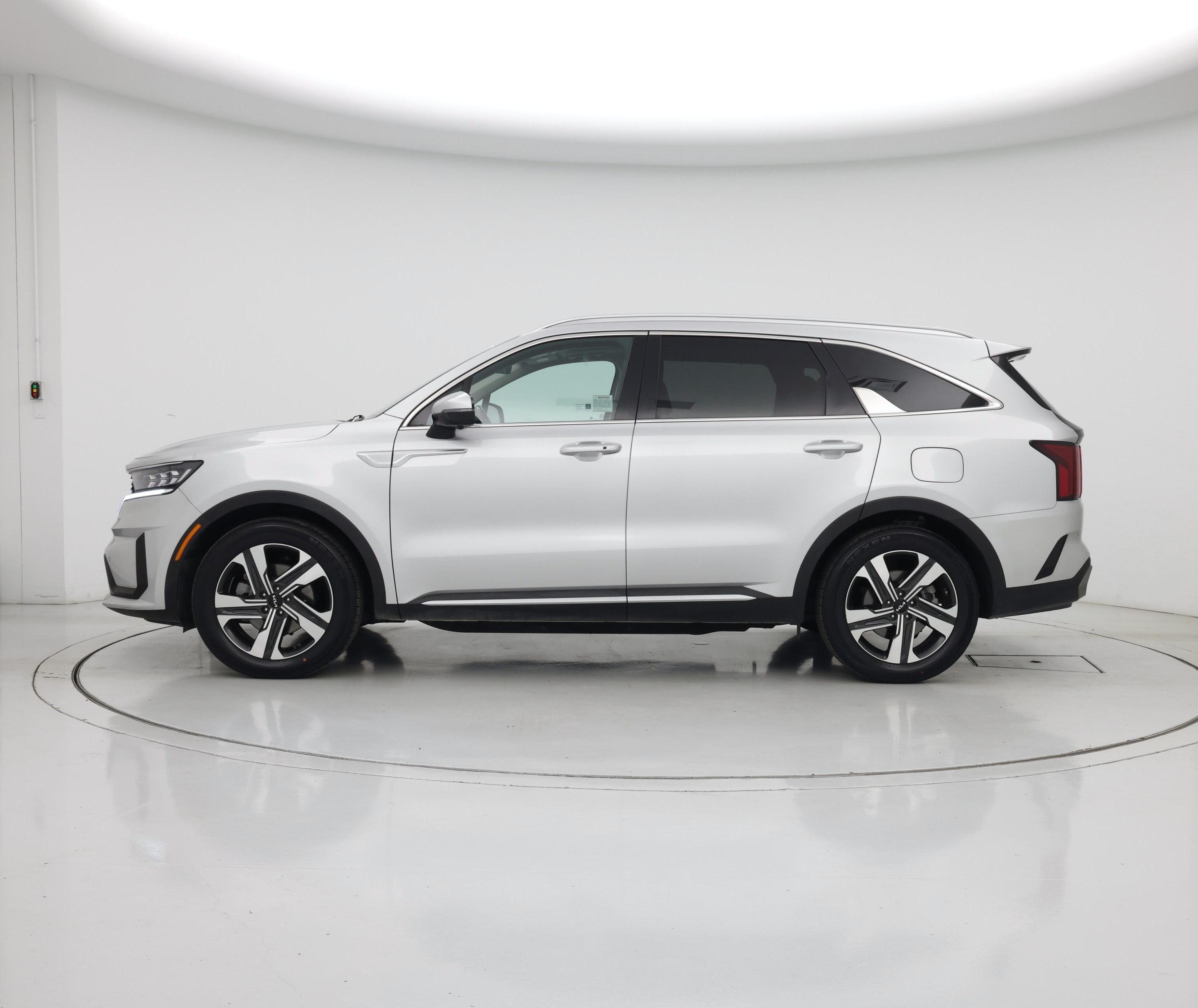 Thumbnail: 2023 Kia Sorento - 3