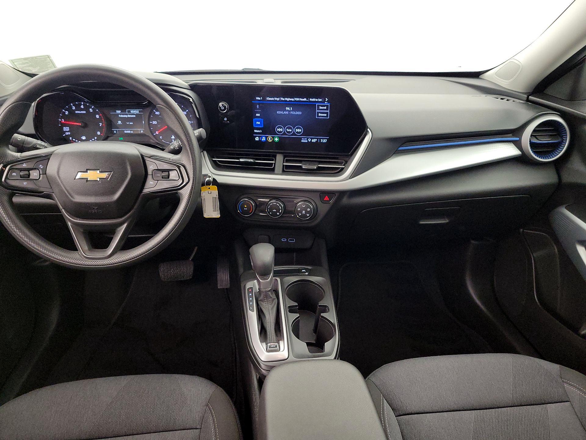 Thumbnail: 2024 Chevrolet Trax - 9