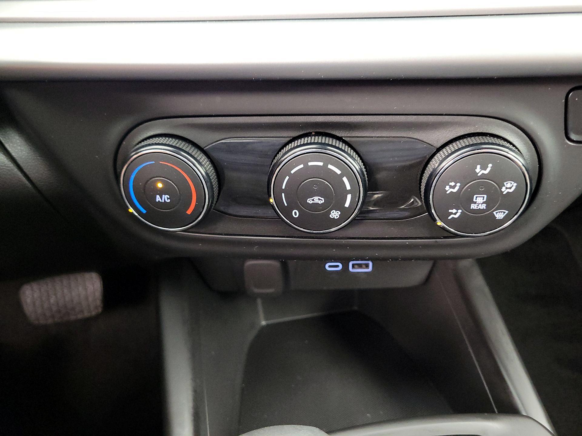 Thumbnail: 2024 Chevrolet Trax - 16