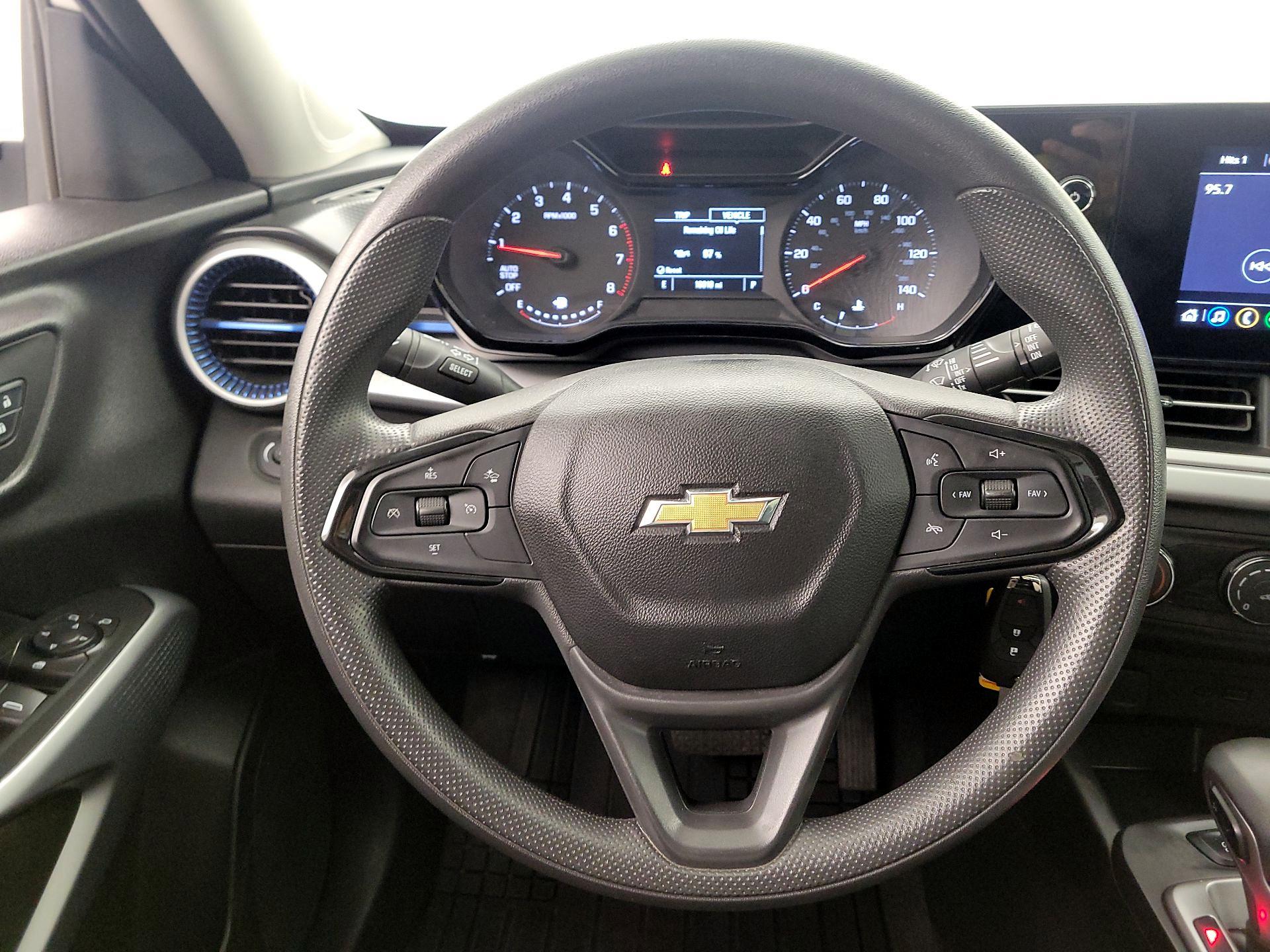 Thumbnail: 2024 Chevrolet Trax - 10