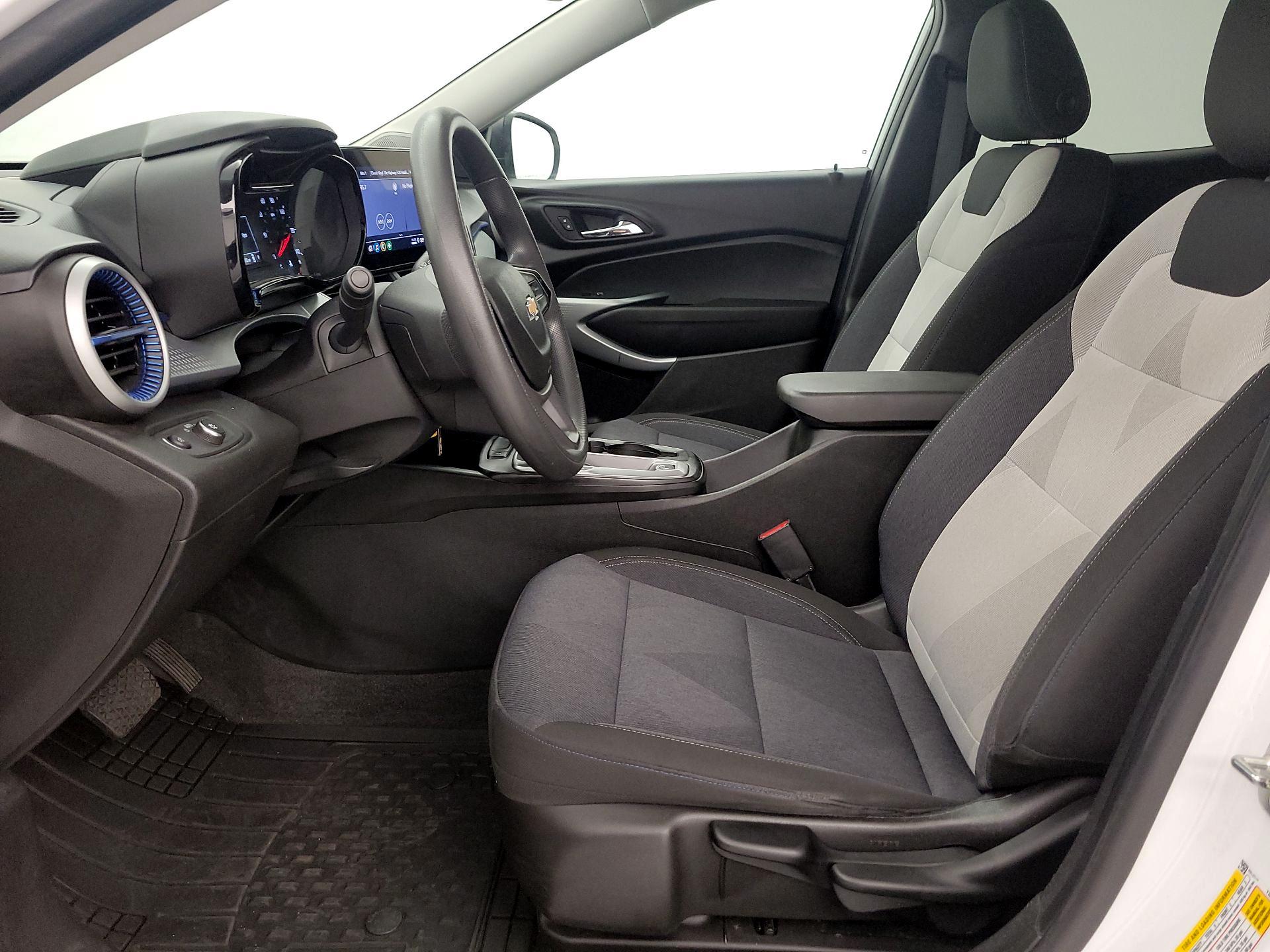 Thumbnail: 2024 Chevrolet Trax - 11