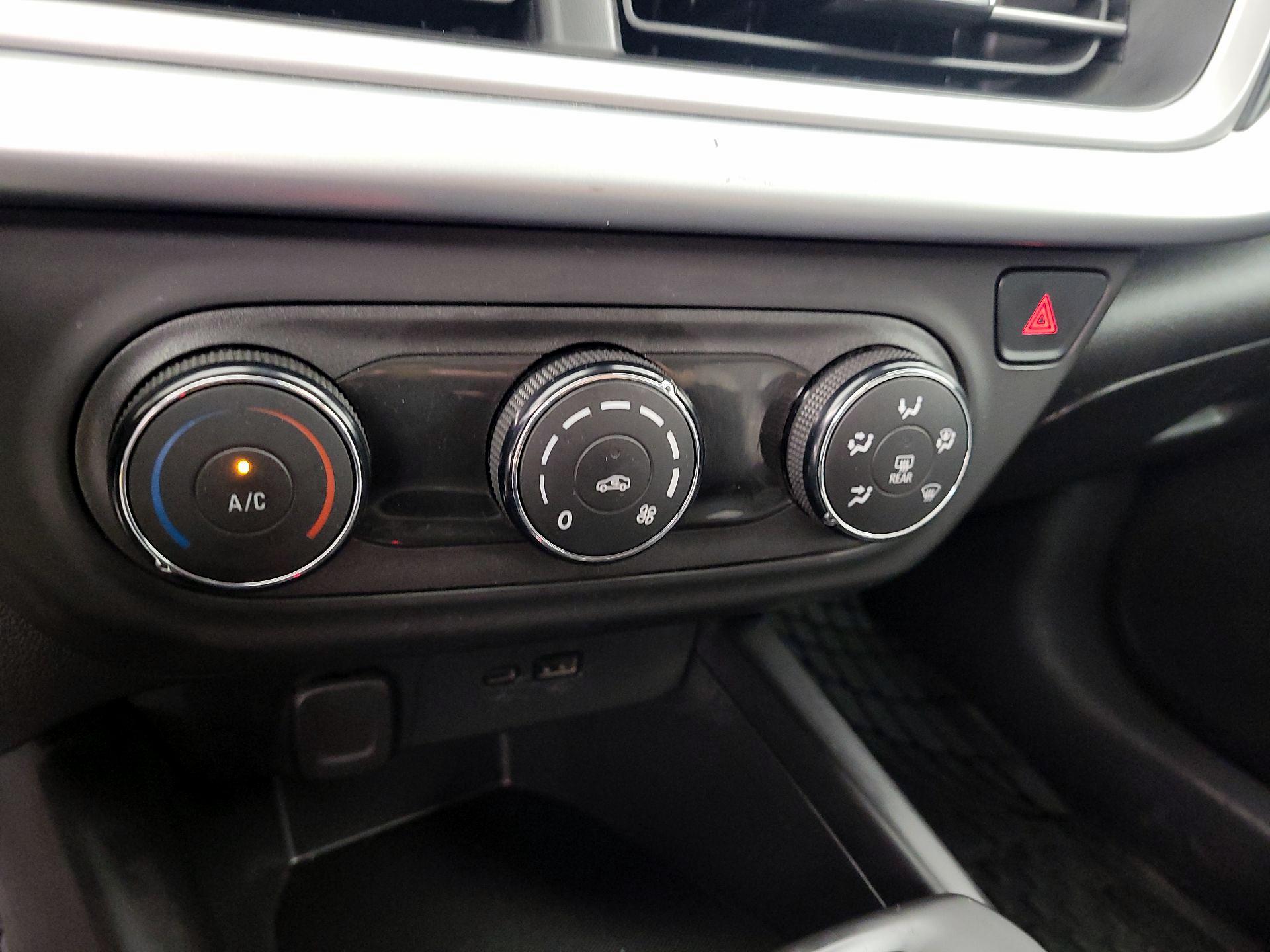 Thumbnail: 2024 Chevrolet Trax - 16