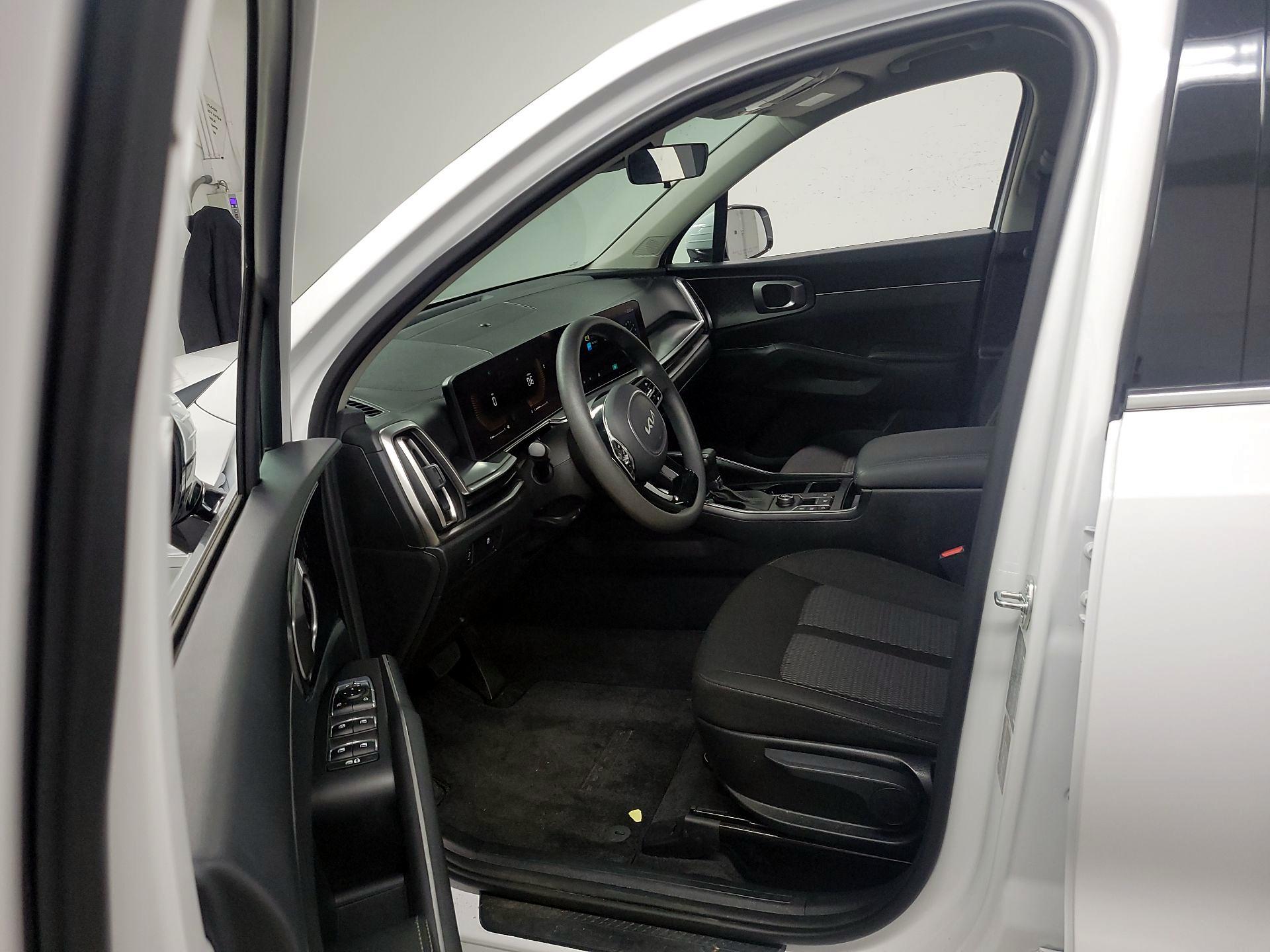 Thumbnail: 2025 Kia Sorento - 11