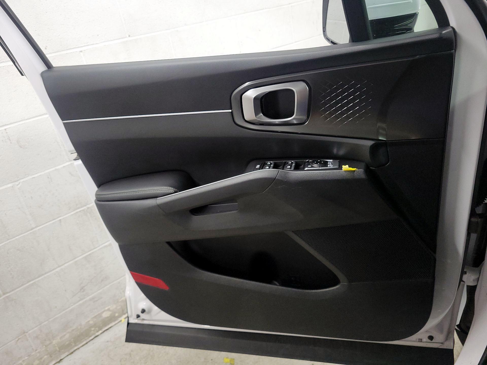 Thumbnail: 2025 Kia Sorento - 12