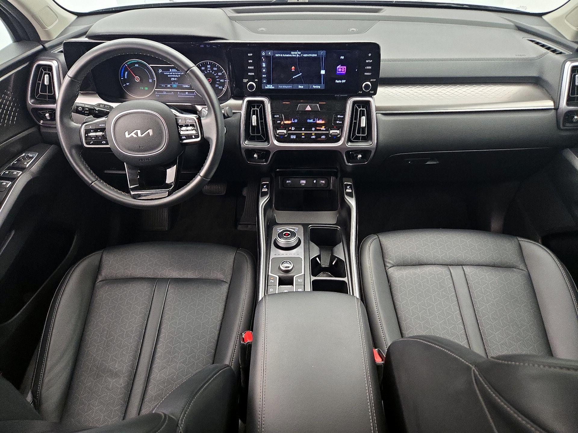 Thumbnail: 2023 Kia Sorento - 9
