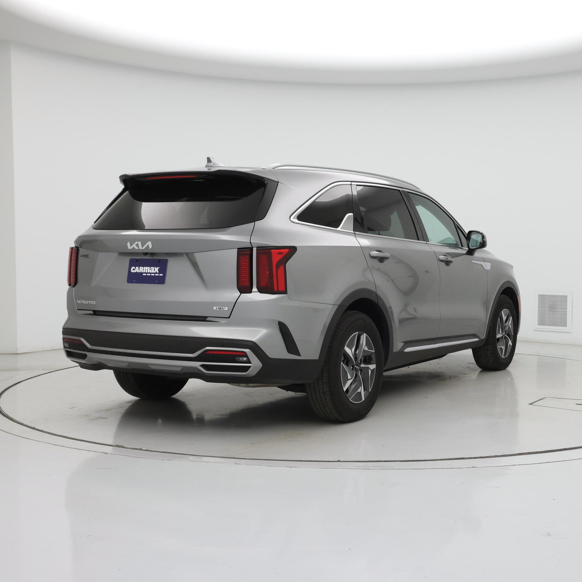 Thumbnail: 2023 Kia Sorento - 8