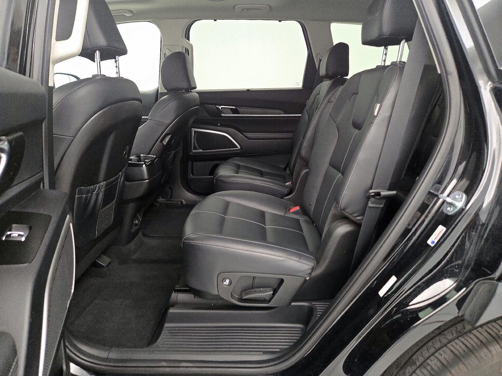 2023 Kia Telluride EX - Photo 22