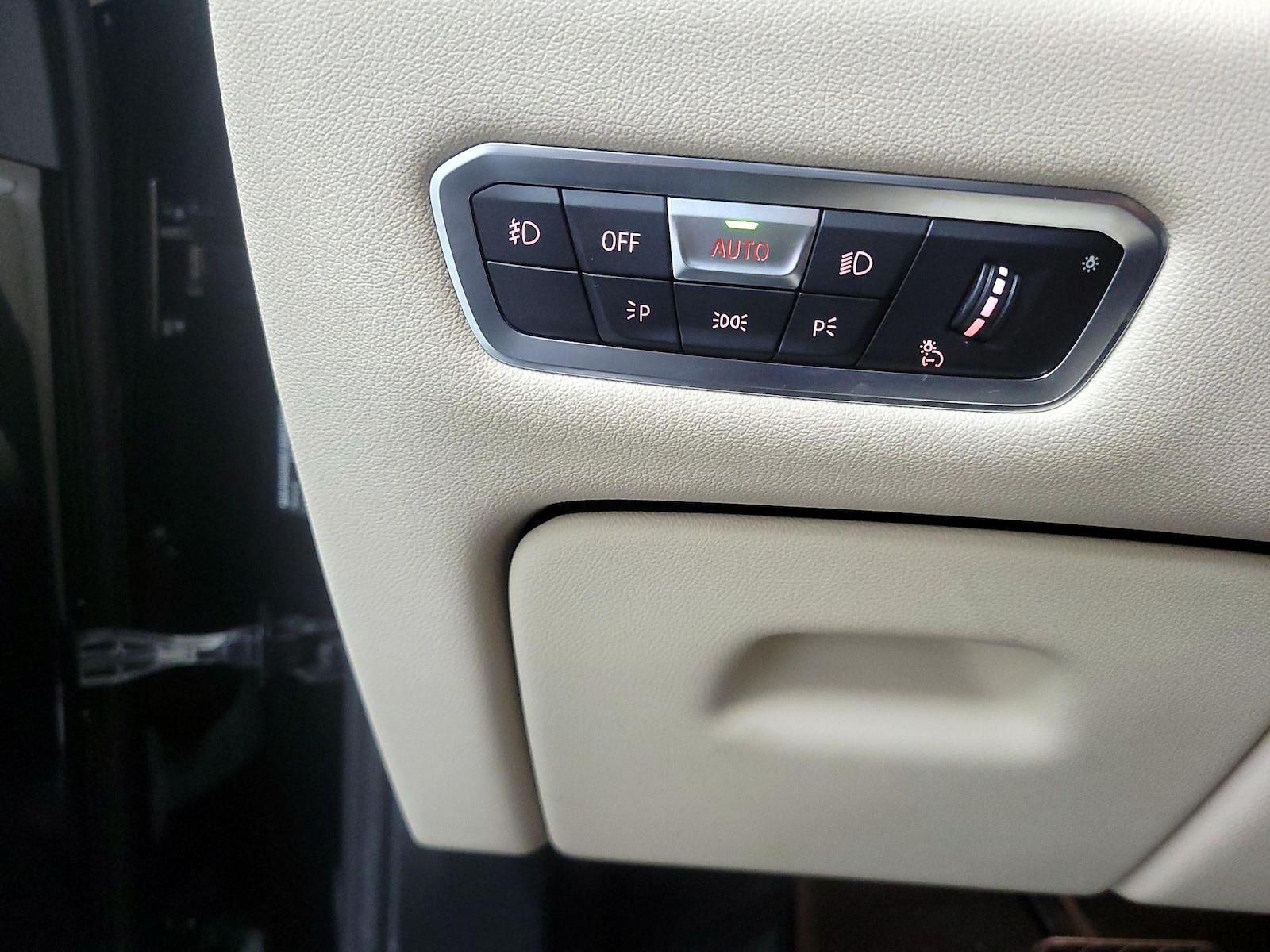 2020 BMW X5 40i - Photo 14