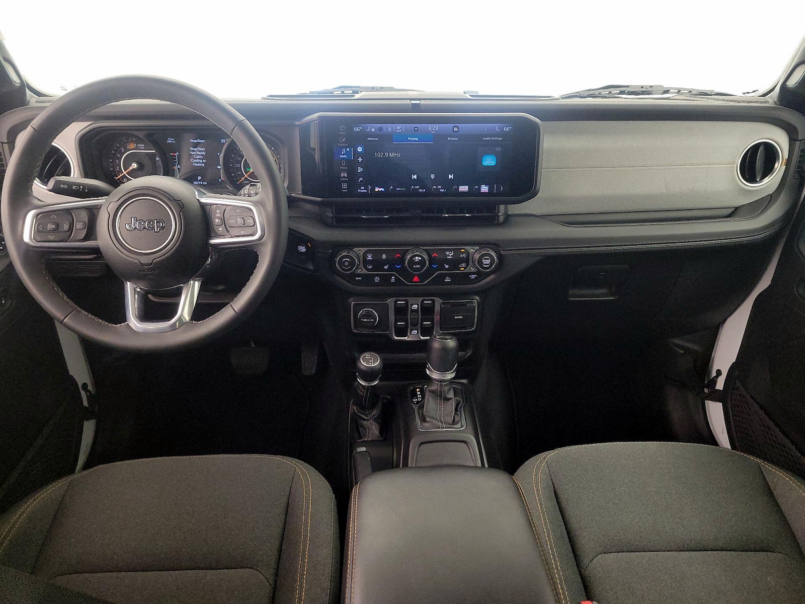 2025 Jeep Wrangler 4-Door Sahara - Photo 10