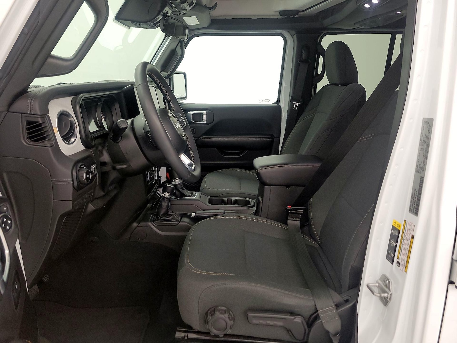 2025 Jeep Wrangler 4-Door Sahara - Photo 12