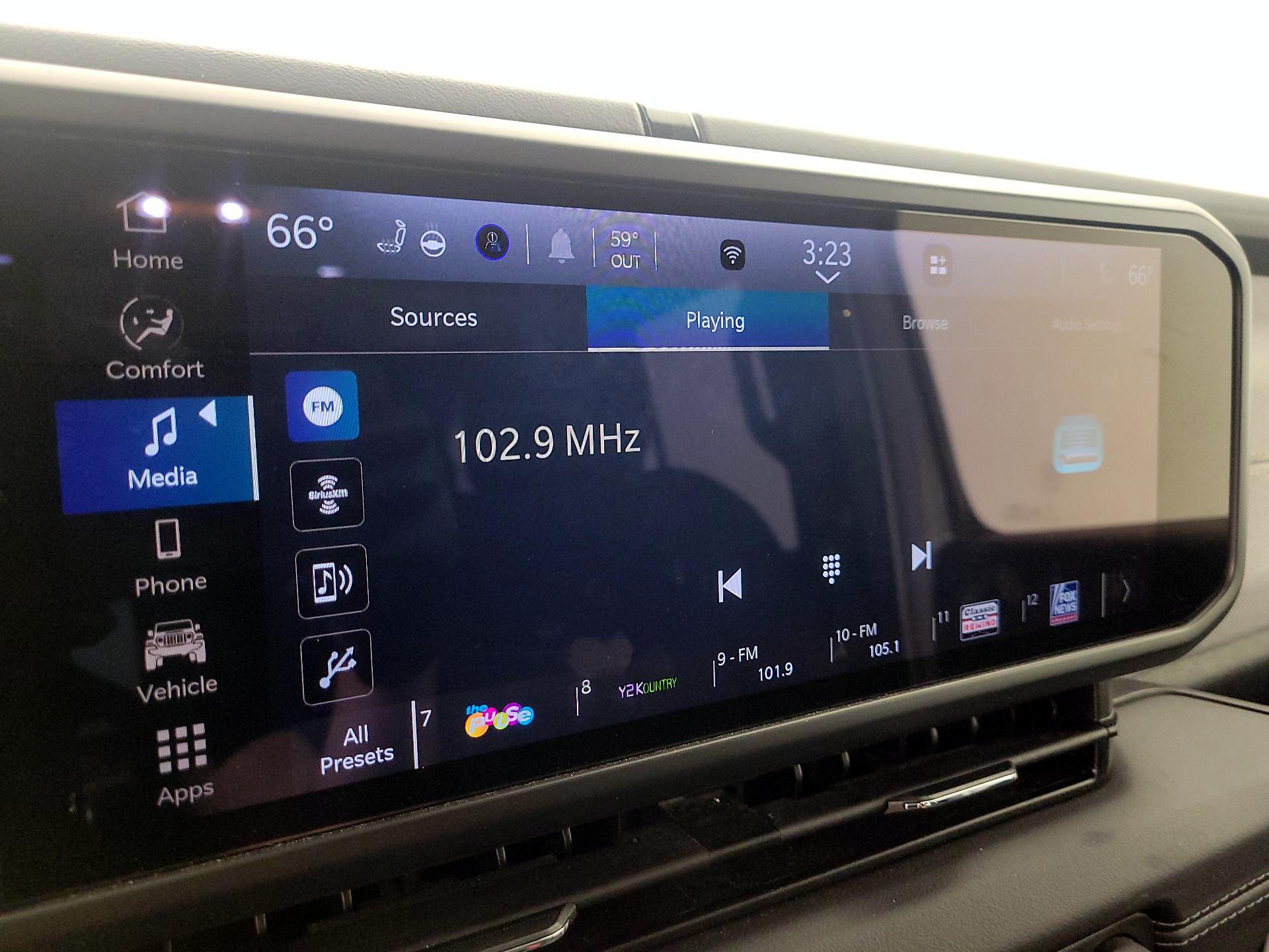 Thumbnail: 2025 Jeep Wrangler - 15