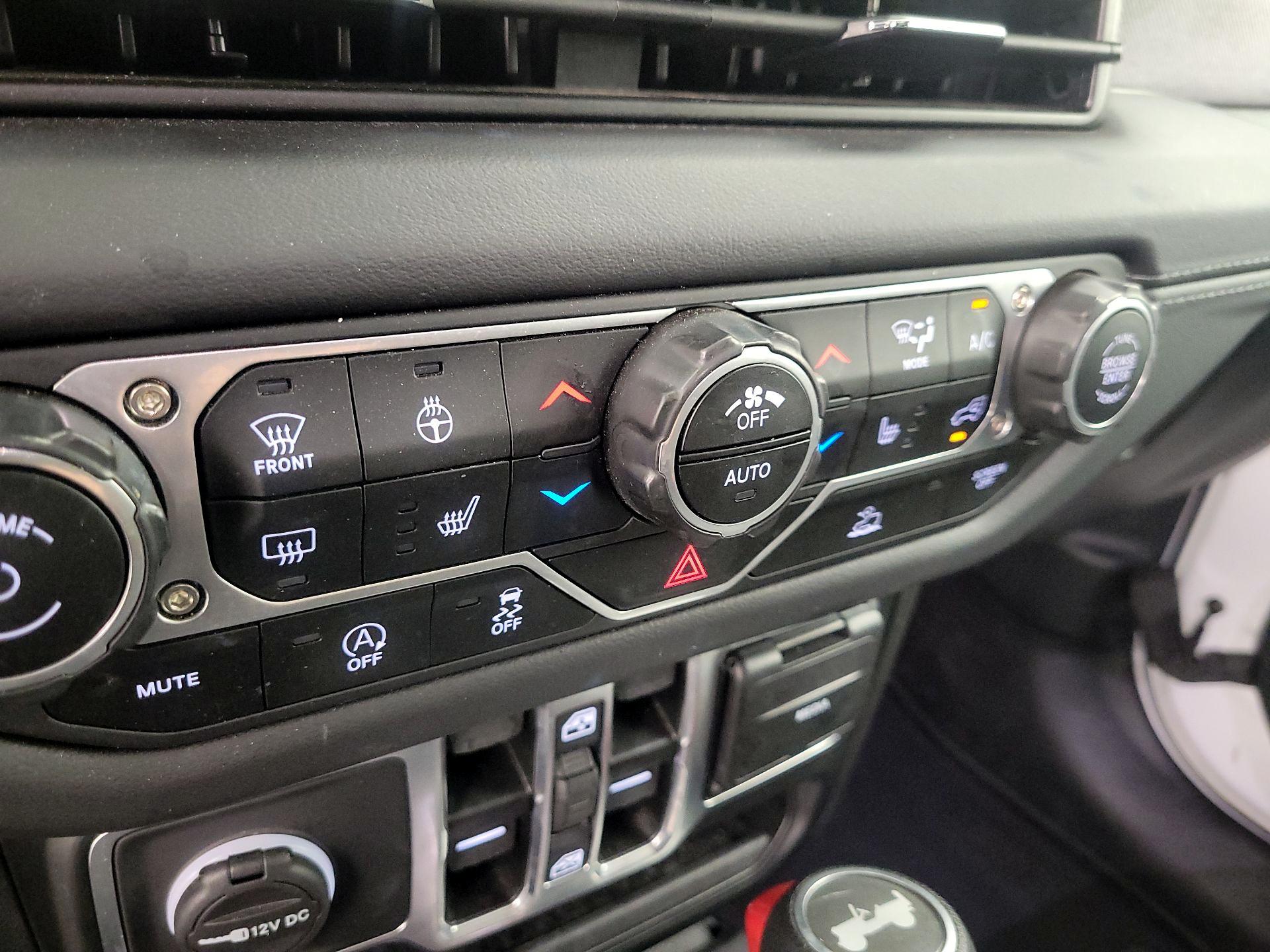 Thumbnail: 2025 Jeep Wrangler - 16