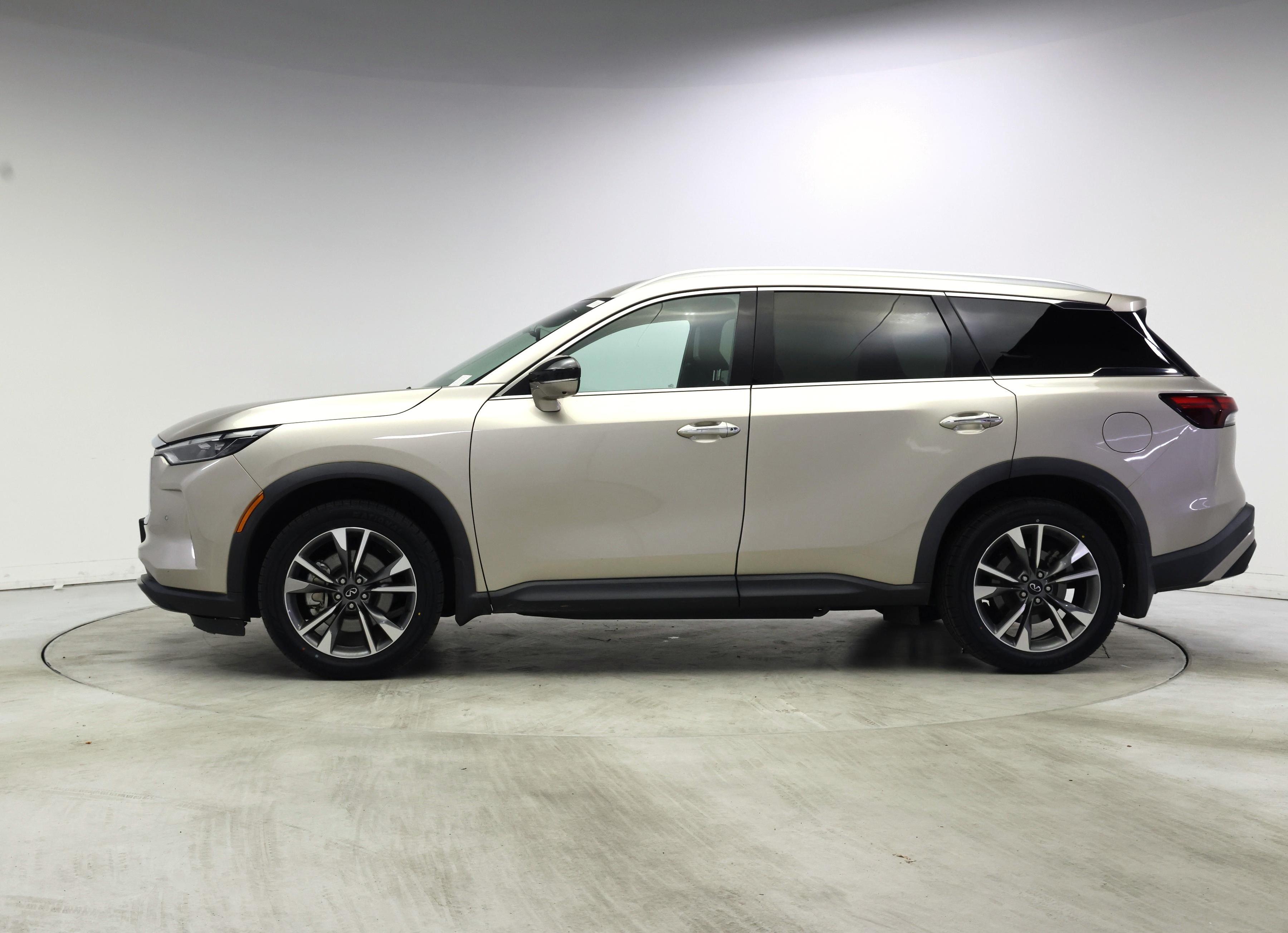 Thumbnail: 2023 INFINITI QX60 - 3