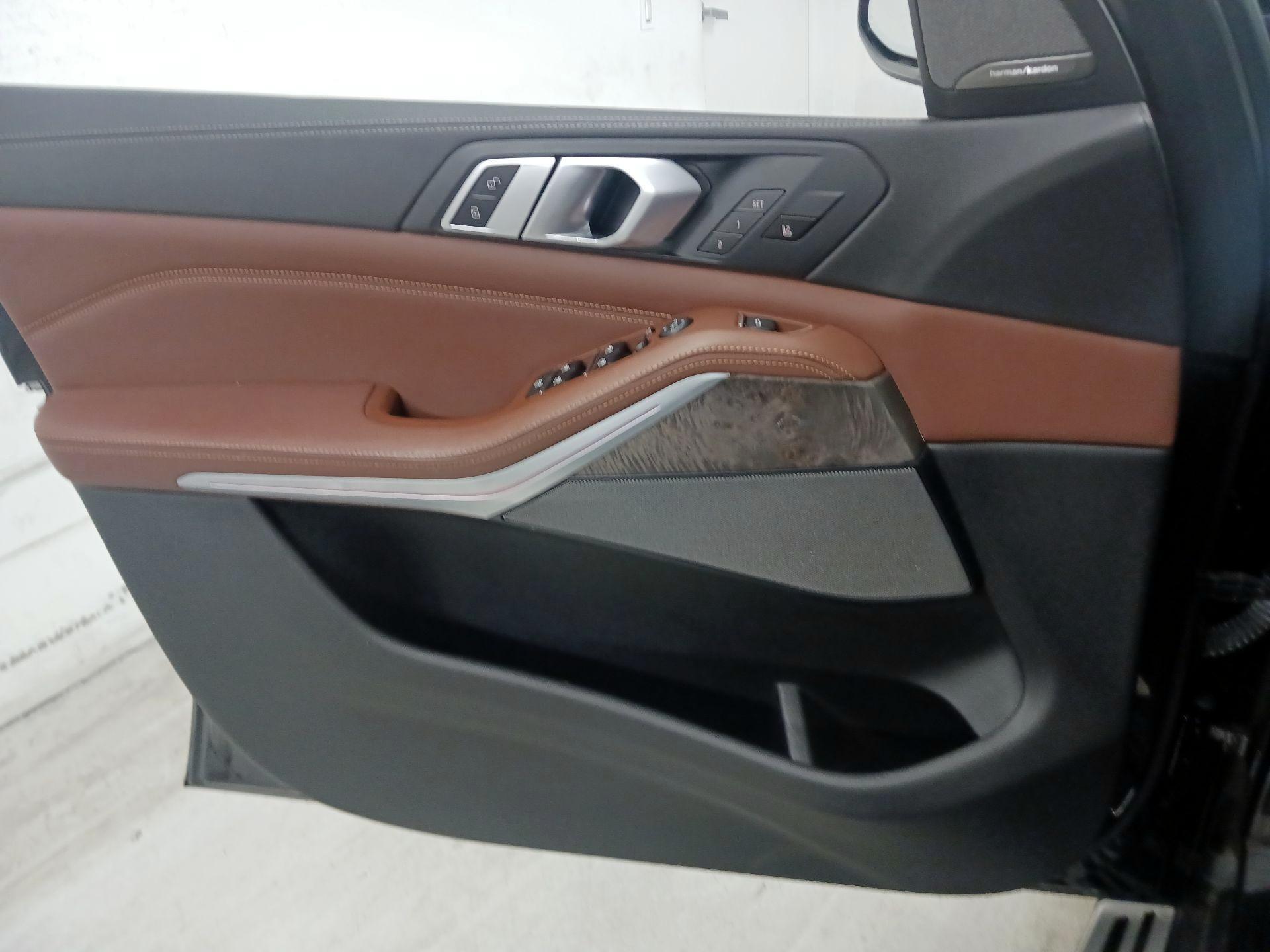 Thumbnail: 2020 BMW X5 - 12