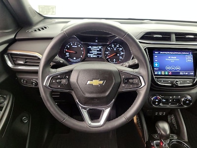 Steering Wheel & Instrument Cluster (On)