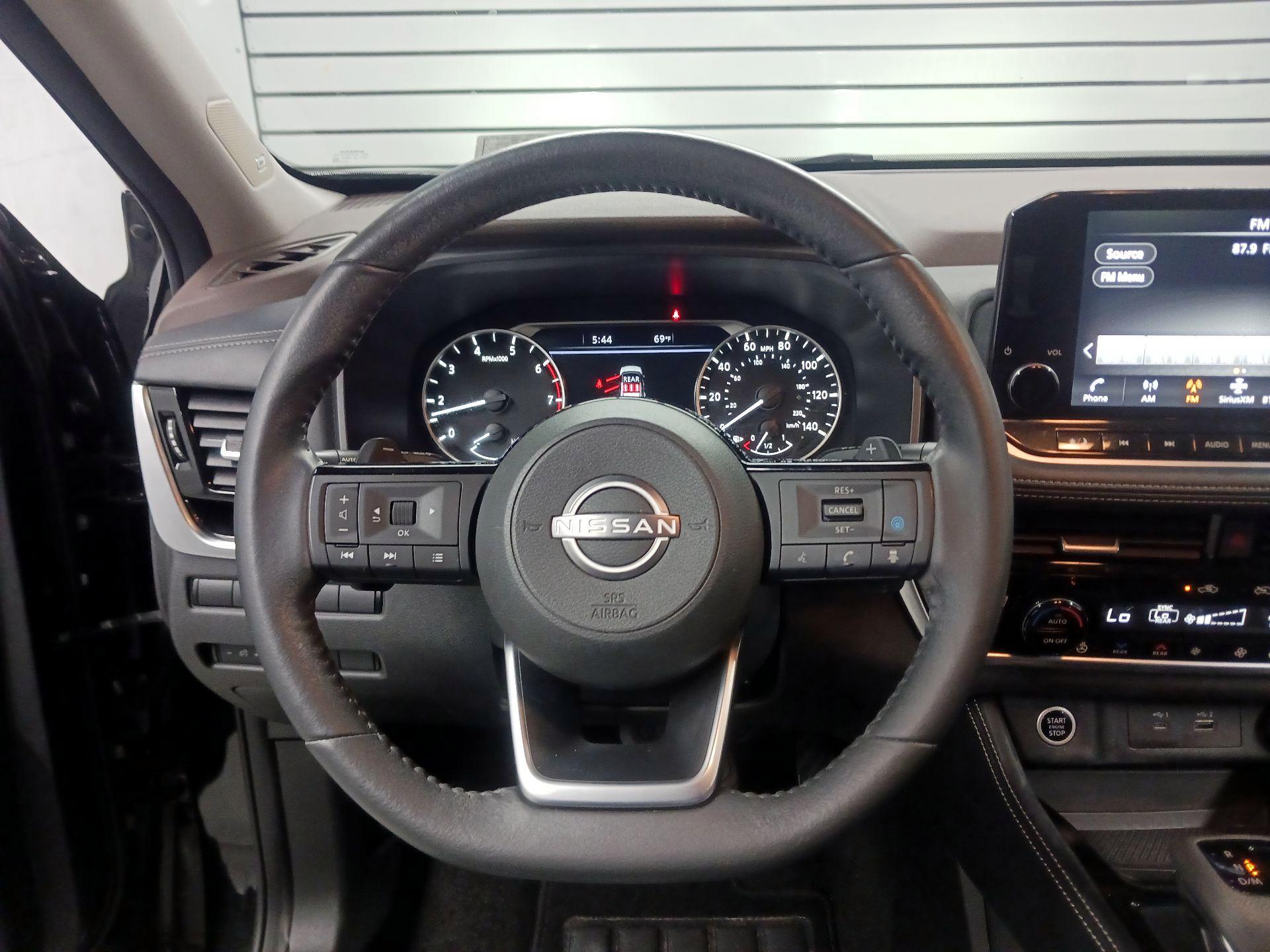 Thumbnail: 2023 Nissan Rogue - 10