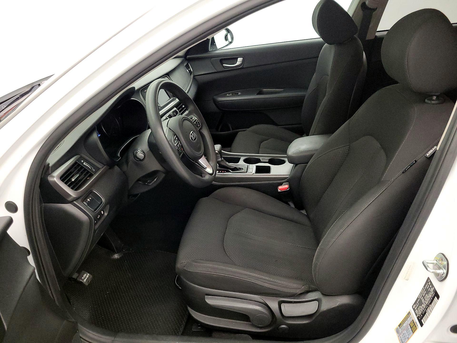 Thumbnail: 2017 Kia Optima - 11