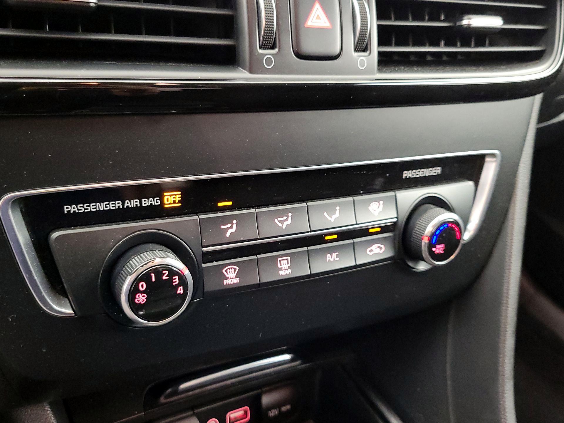 Thumbnail: 2017 Kia Optima - 15