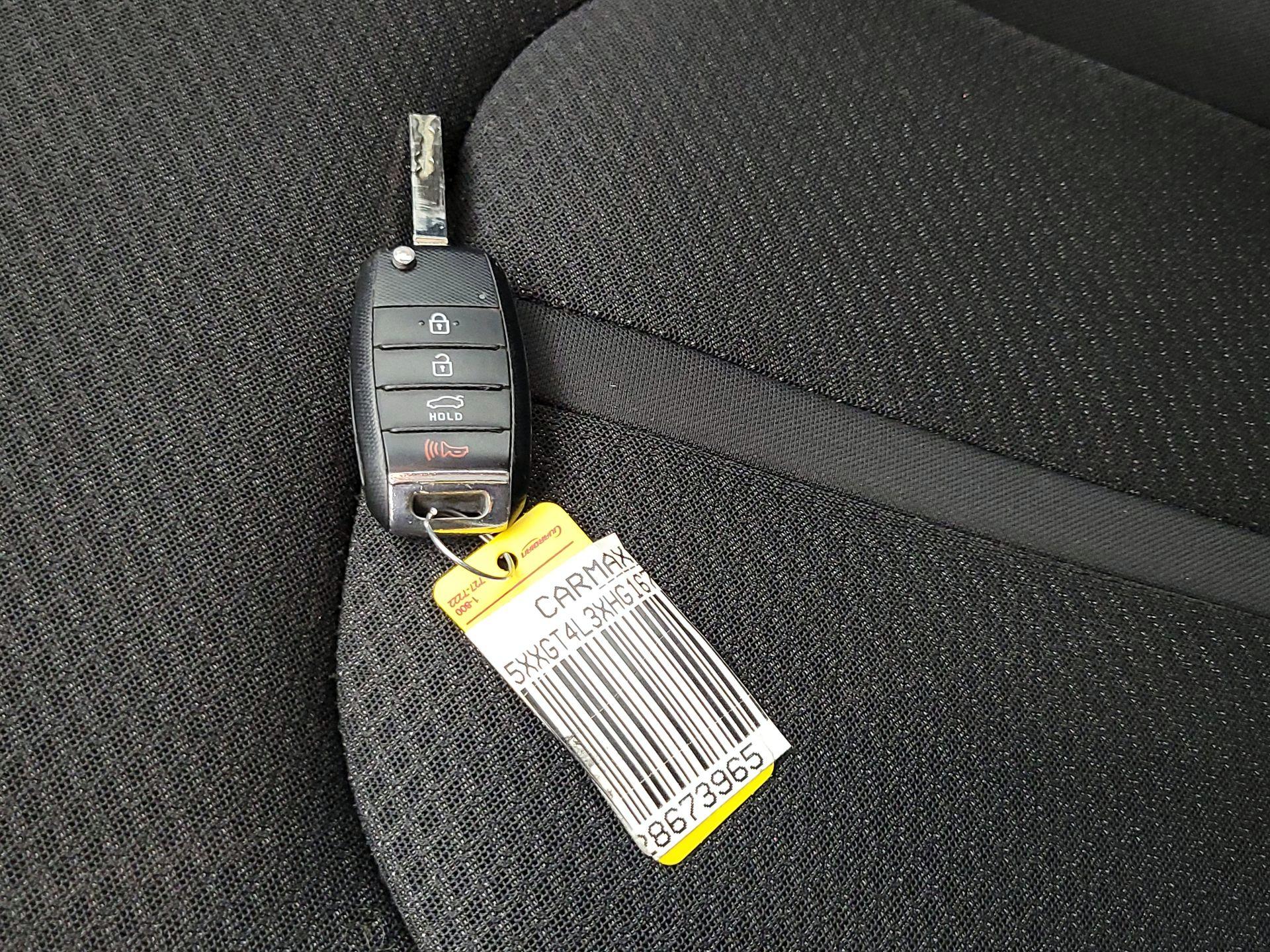 Thumbnail: 2017 Kia Optima - 20