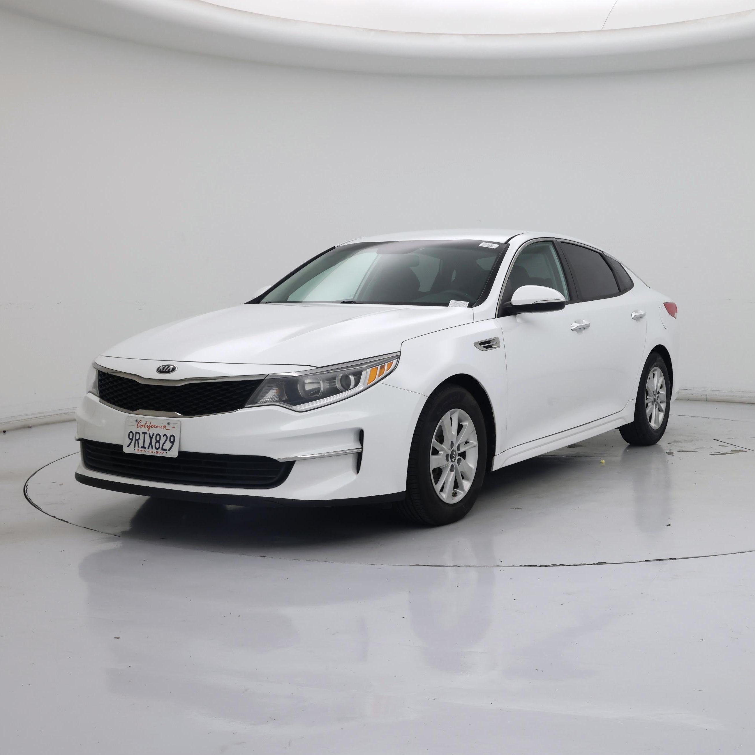 Thumbnail: 2017 Kia Optima - 4