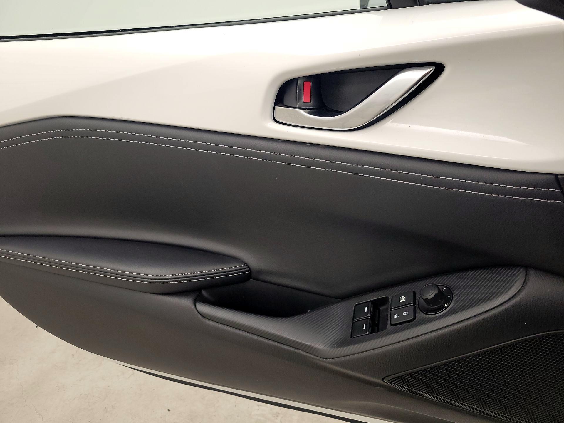 Thumbnail: 2020 Mazda MX-5 Miata - 12