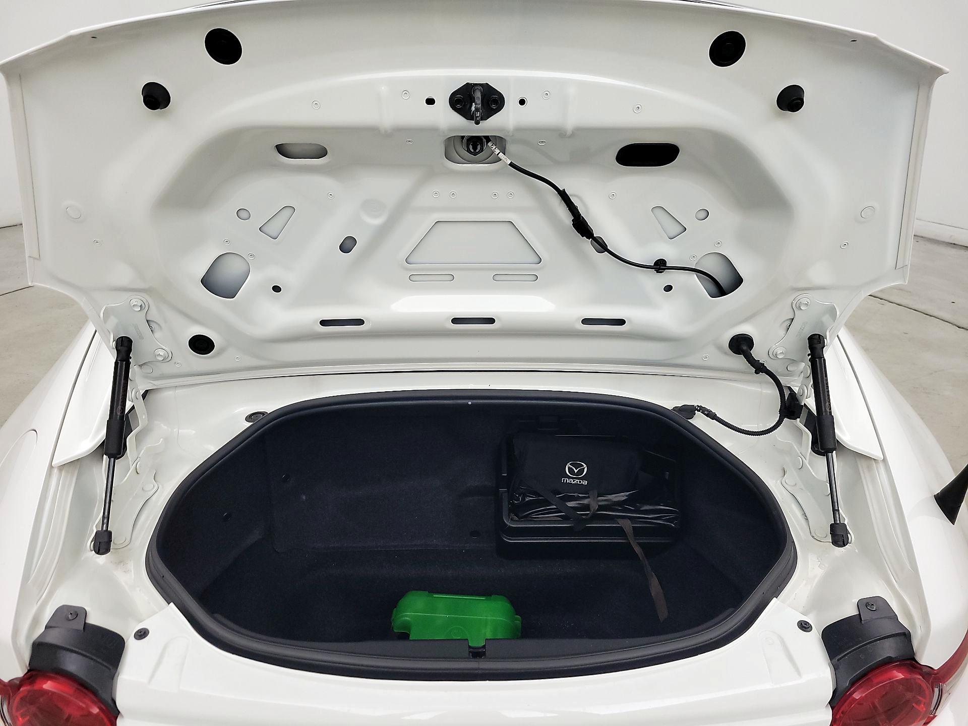 Thumbnail: 2020 Mazda MX-5 Miata - 19