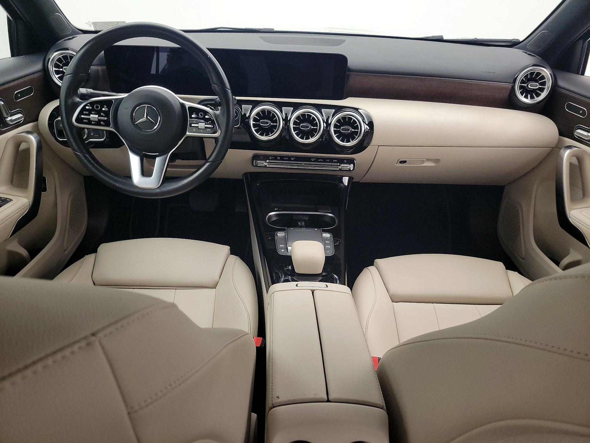 Thumbnail: 2022 Mercedes-Benz A-Class - 9