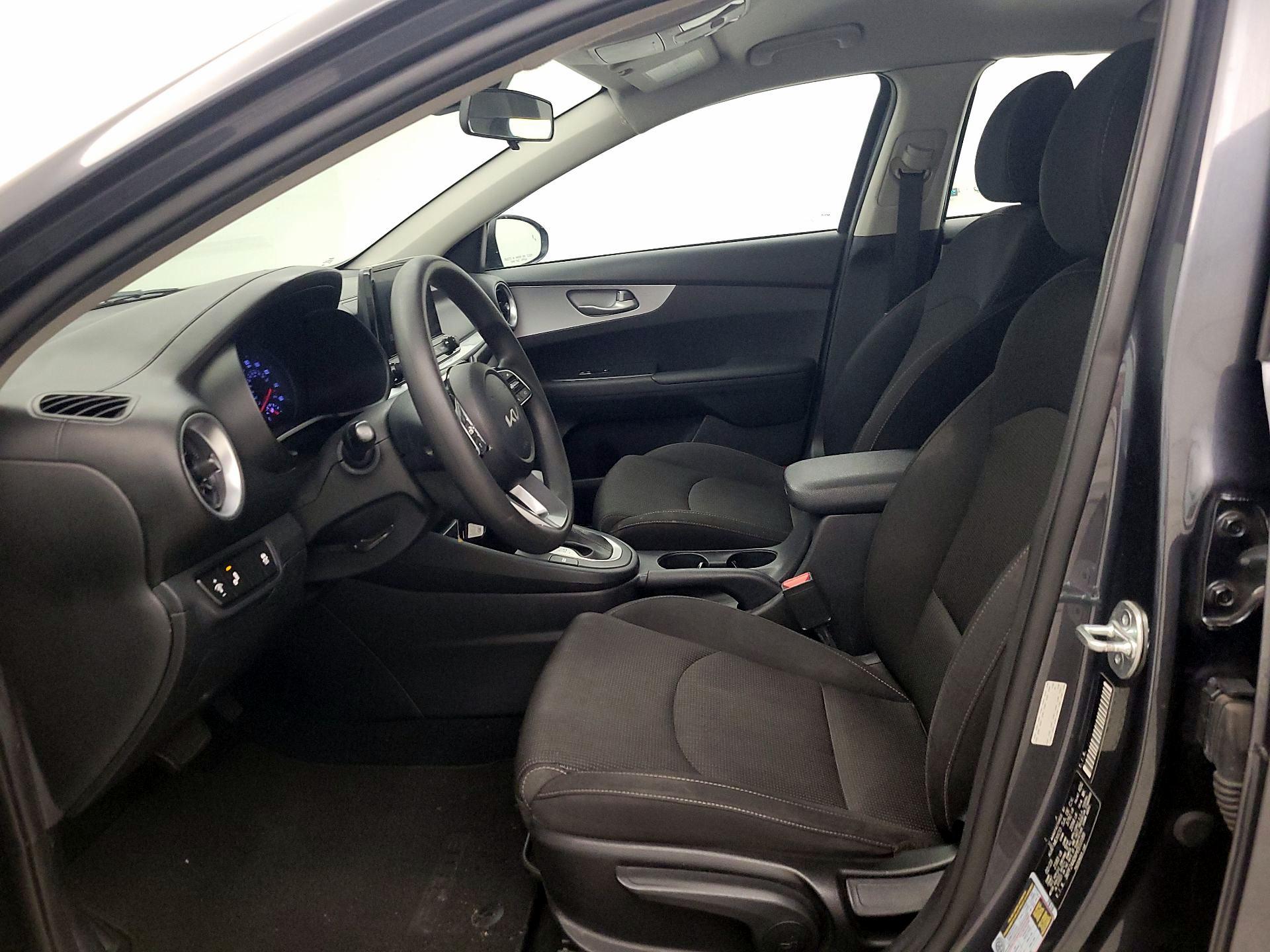 Thumbnail: 2023 Kia Forte - 11
