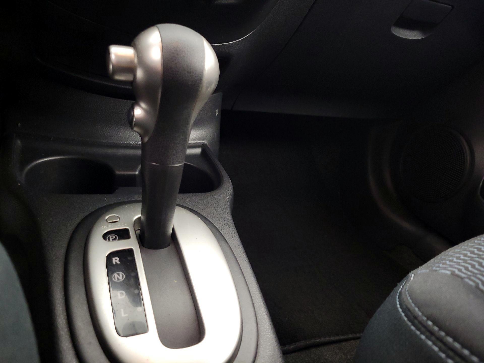 Thumbnail: 2016 Nissan Versa Note - 16