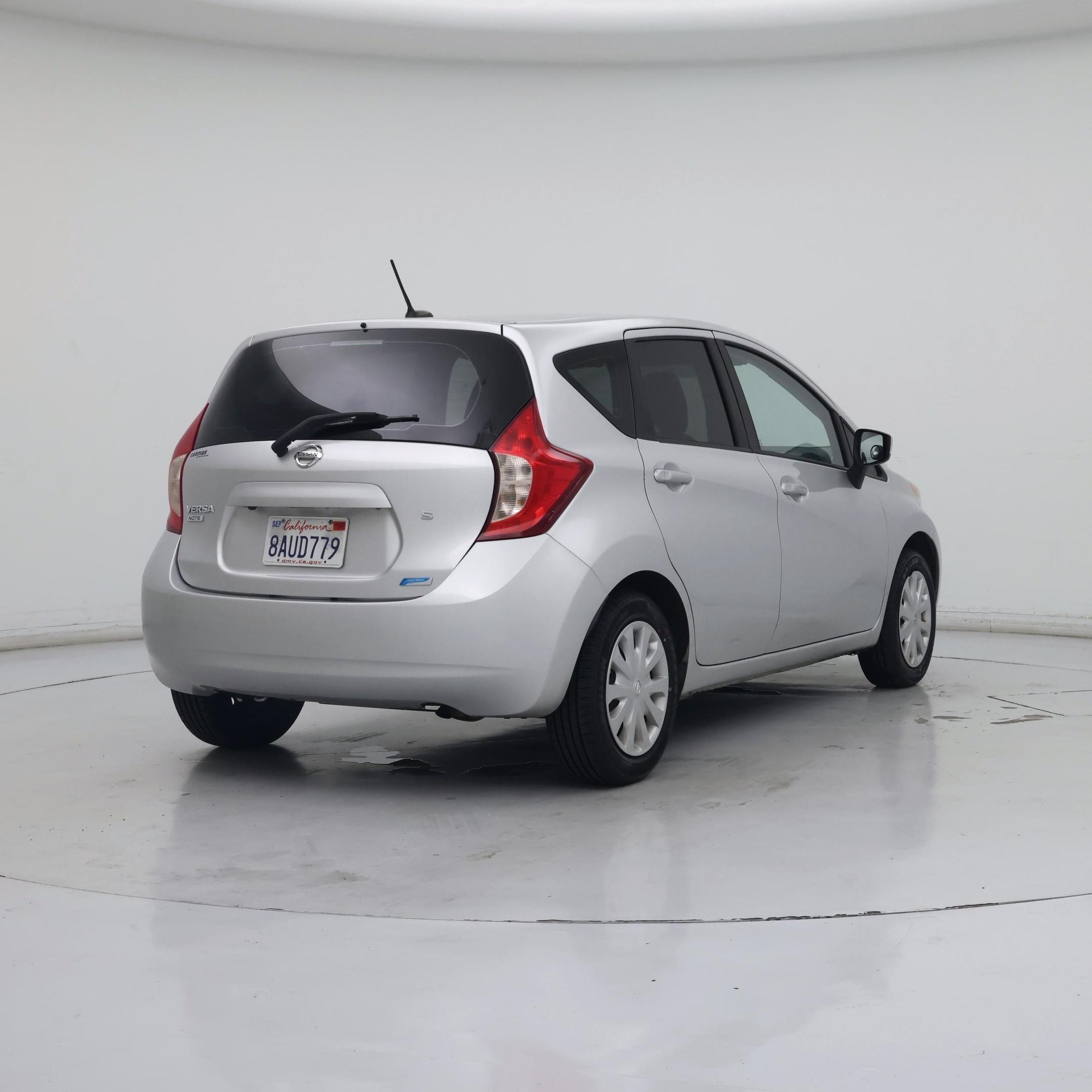 Thumbnail: 2016 Nissan Versa Note - 8