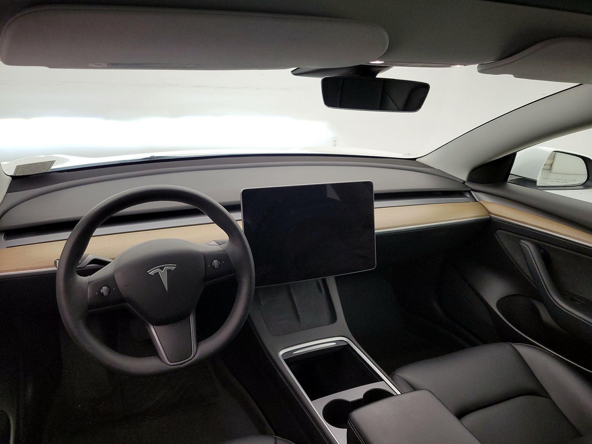 Thumbnail: 2022 Tesla Model 3 - 9