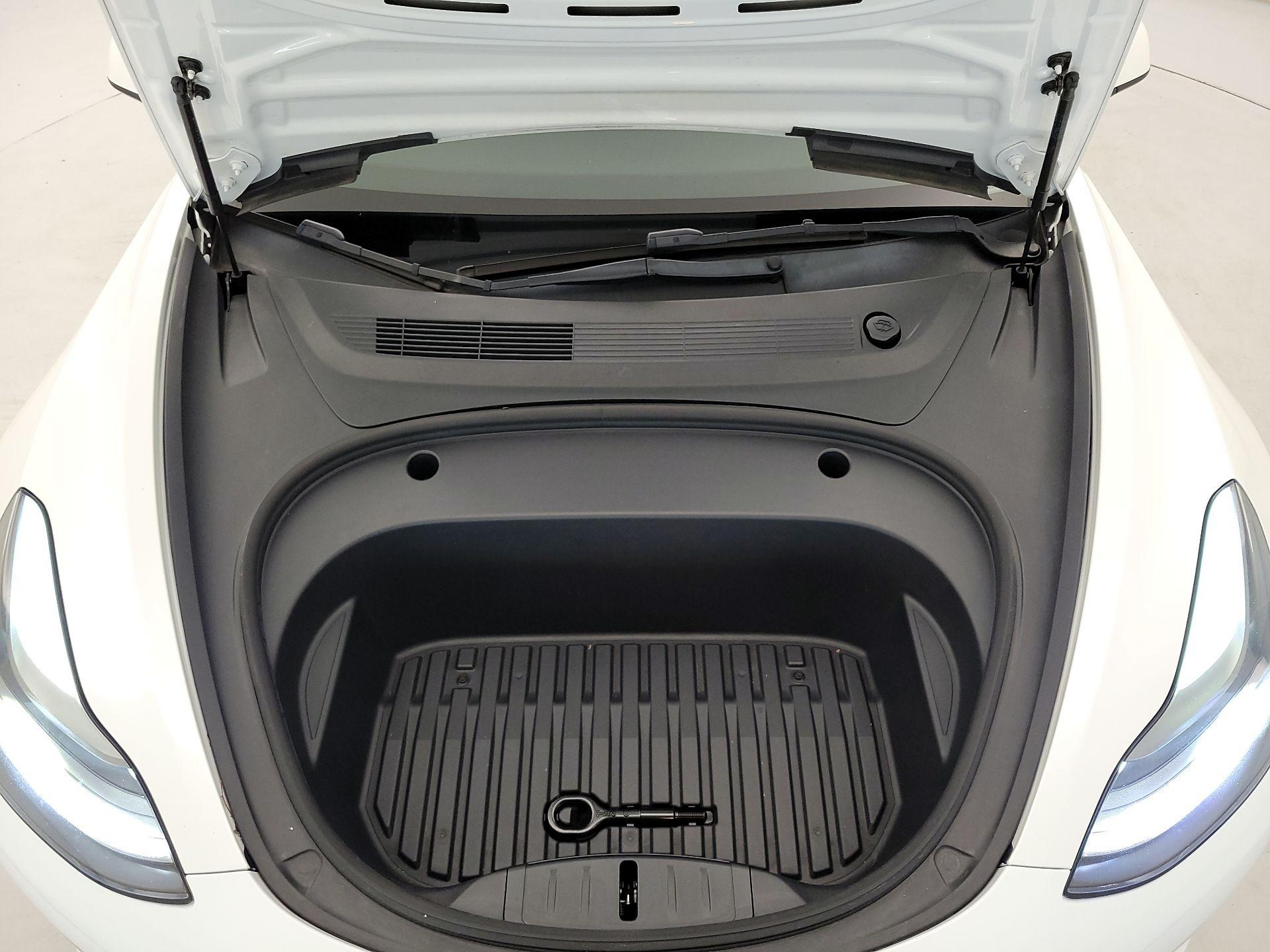 Thumbnail: 2022 Tesla Model 3 - 20