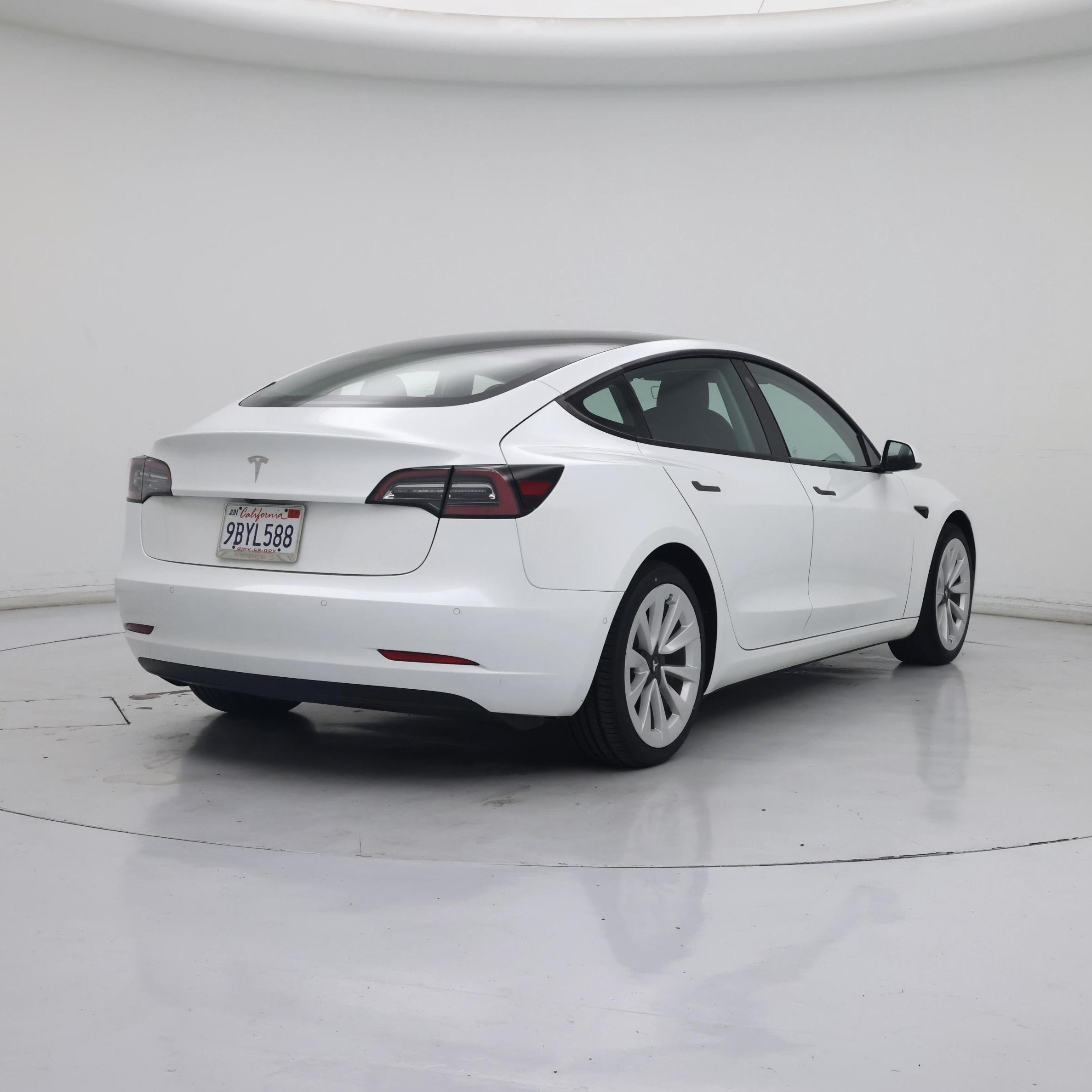 Thumbnail: 2022 Tesla Model 3 - 8