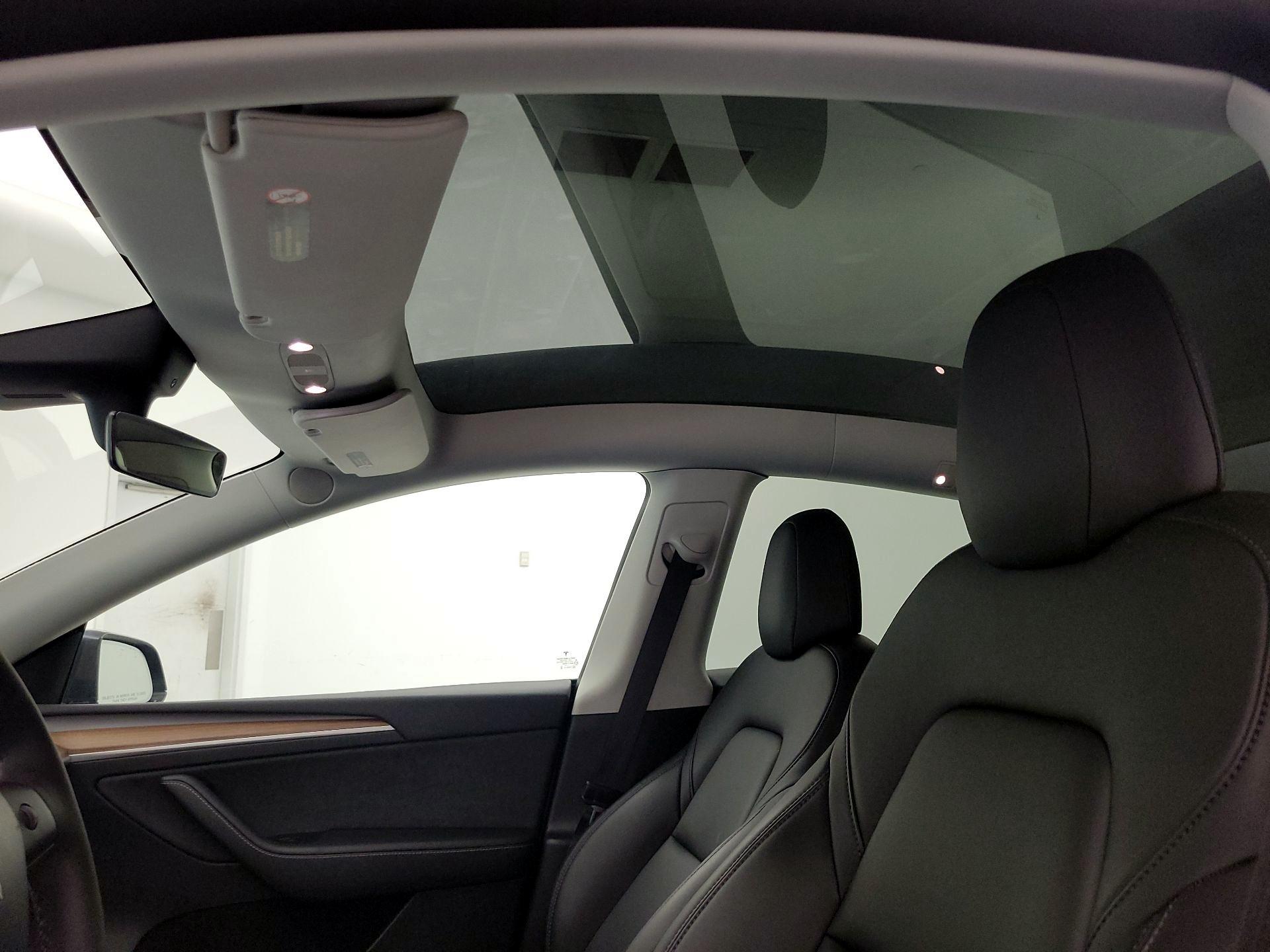Thumbnail: 2022 Tesla Model Y - 18